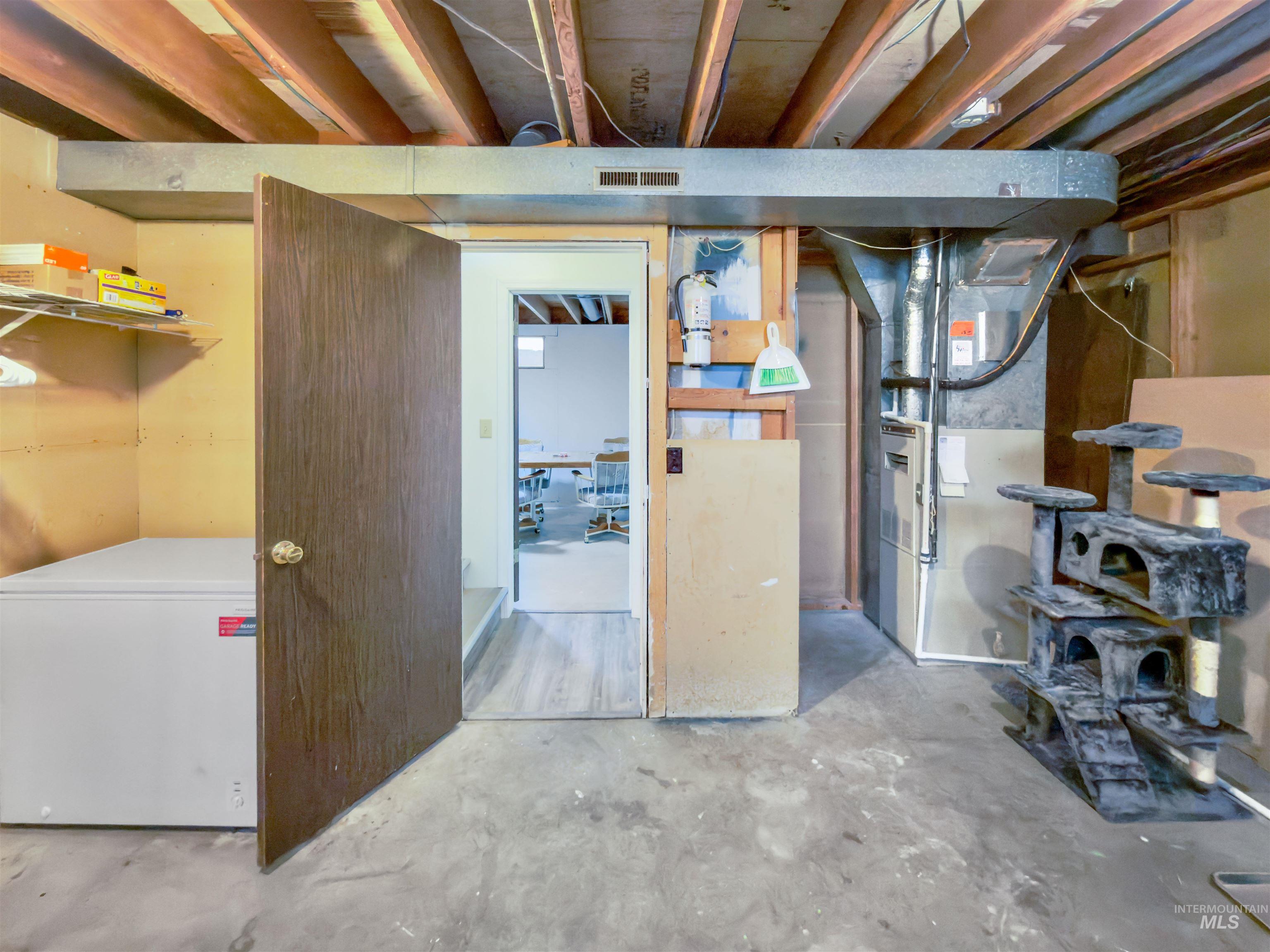2466 19th St, Clarkston, Washington 99403, 4 Bedrooms, 1 Bathroom, Residential For Sale, Price $345,000,MLS 98986792