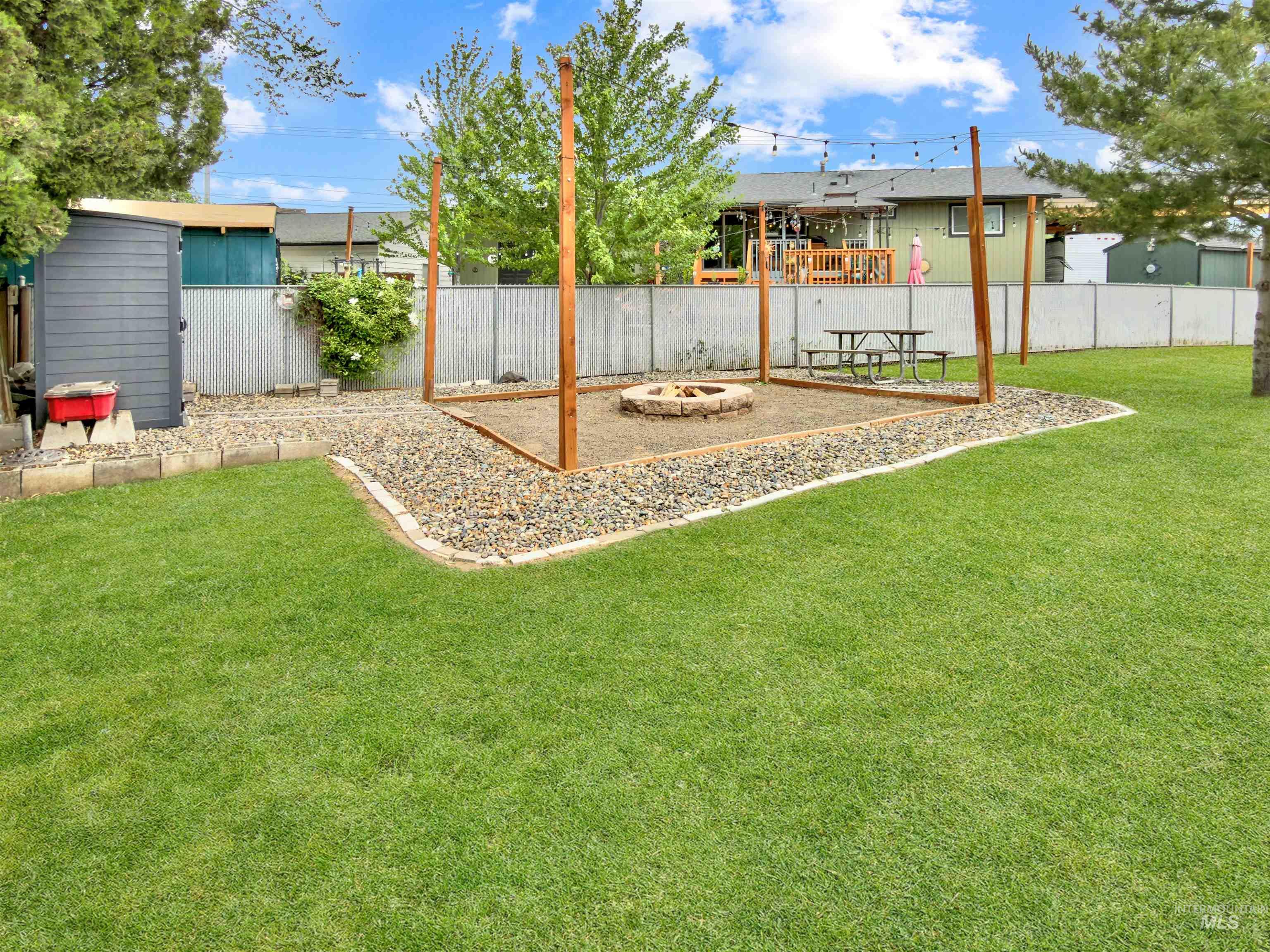 2466 19th St, Clarkston, Washington 99403, 4 Bedrooms, 1 Bathroom, Residential For Sale, Price $345,000,MLS 98986792
