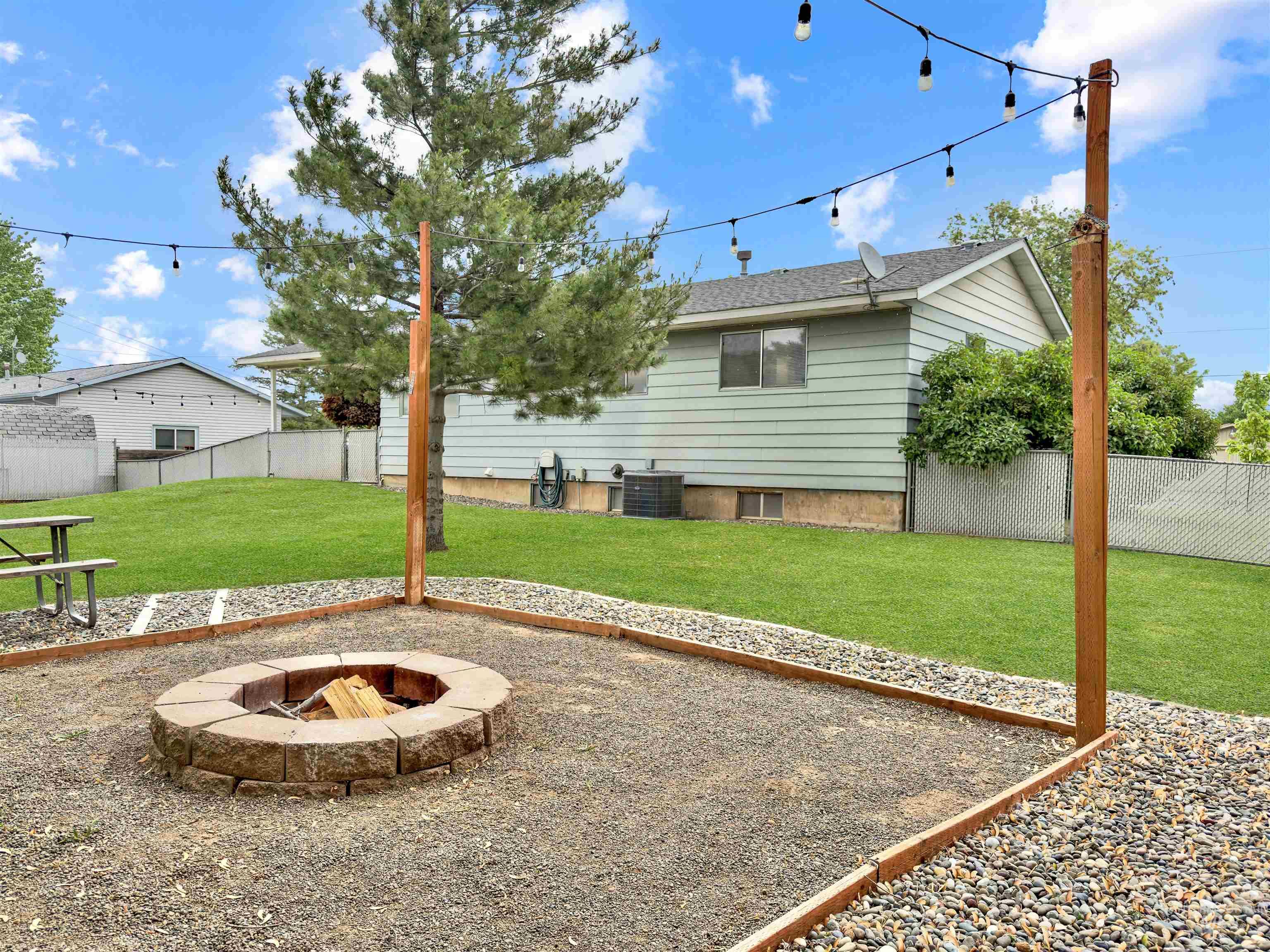 2466 19th St, Clarkston, Washington 99403, 4 Bedrooms, 1 Bathroom, Residential For Sale, Price $345,000,MLS 98986792
