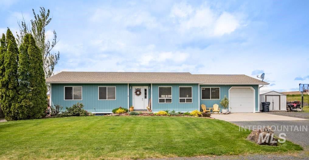 1003 Grand Fir Drive, Moscow, Idaho 83843, 3 Bedrooms, 2 Bathrooms, Residential For Sale, Price $425,000,MLS 98986793