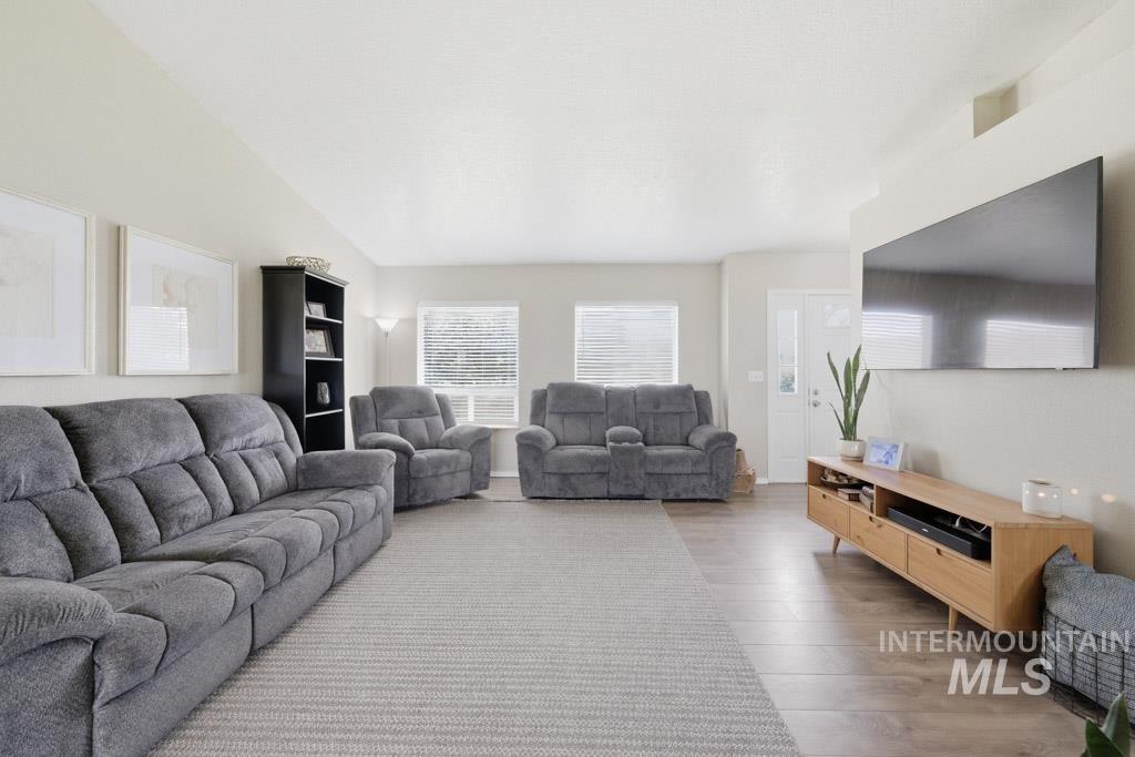 1003 Grand Fir Drive, Moscow, Idaho 83843, 3 Bedrooms, 2 Bathrooms, Residential For Sale, Price $425,000,MLS 98986793