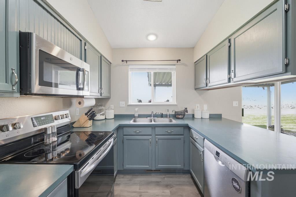 1003 Grand Fir Drive, Moscow, Idaho 83843, 3 Bedrooms, 2 Bathrooms, Residential For Sale, Price $425,000,MLS 98986793