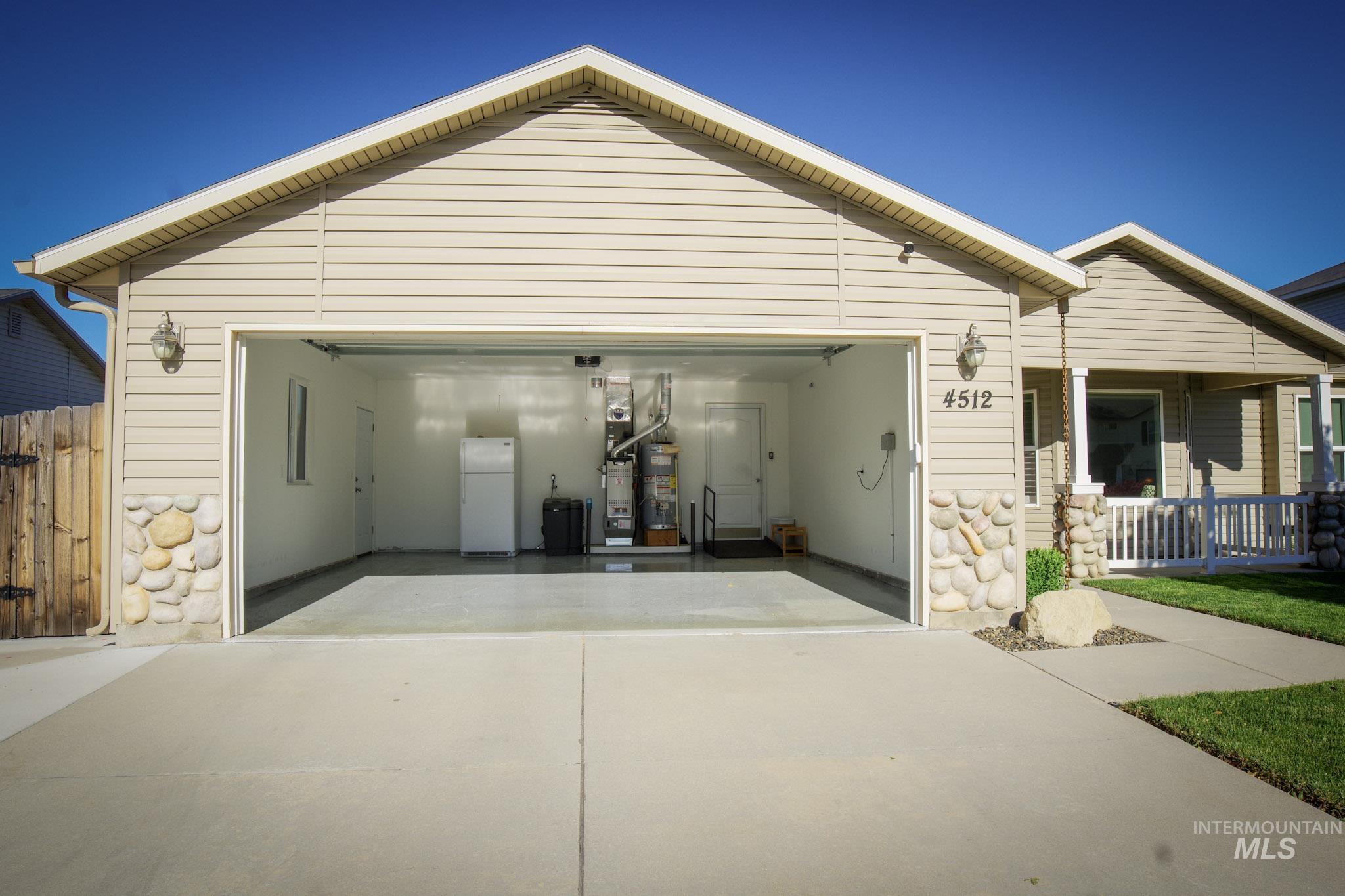 4512 S Wildbrook Ave, Boise, Idaho 83709, 3 Bedrooms, 2 Bathrooms, Residential For Sale, Price $470,000, 98986795