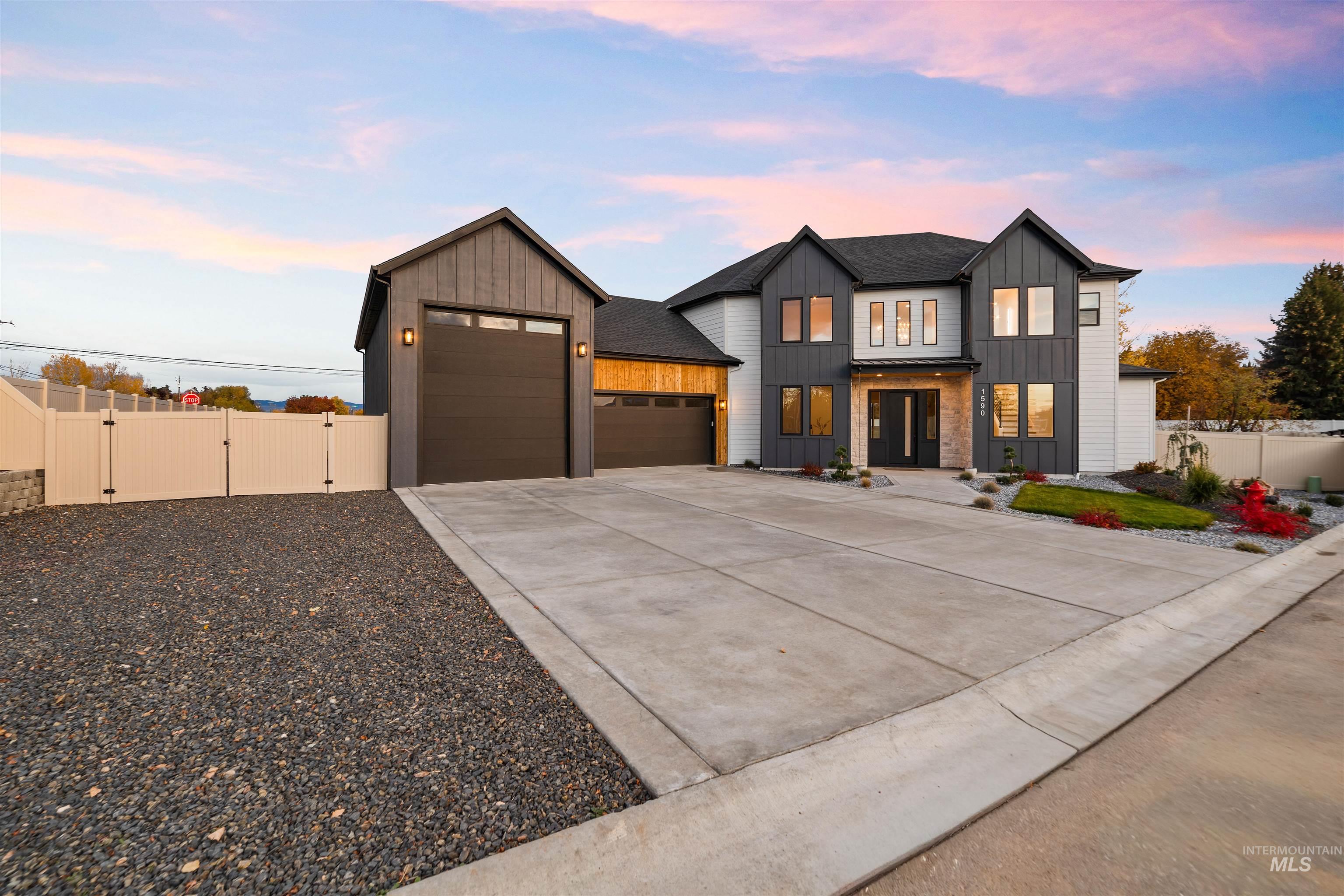 1590 N Watershed Ln, Star, Idaho 83669, 4 Bedrooms, 3 Bathrooms, Residential For Sale, Price $985,000, 98986797