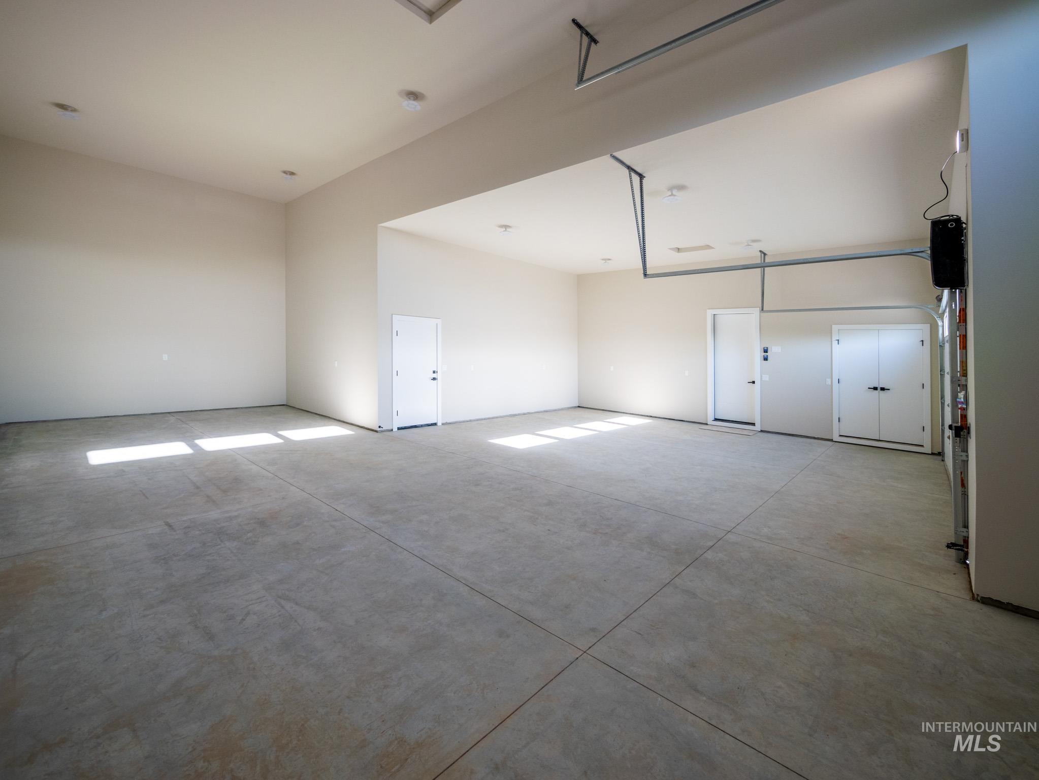 1590 N Watershed Ln, Star, Idaho 83669, 4 Bedrooms, 3 Bathrooms, Residential For Sale, Price $985,000, 98986797