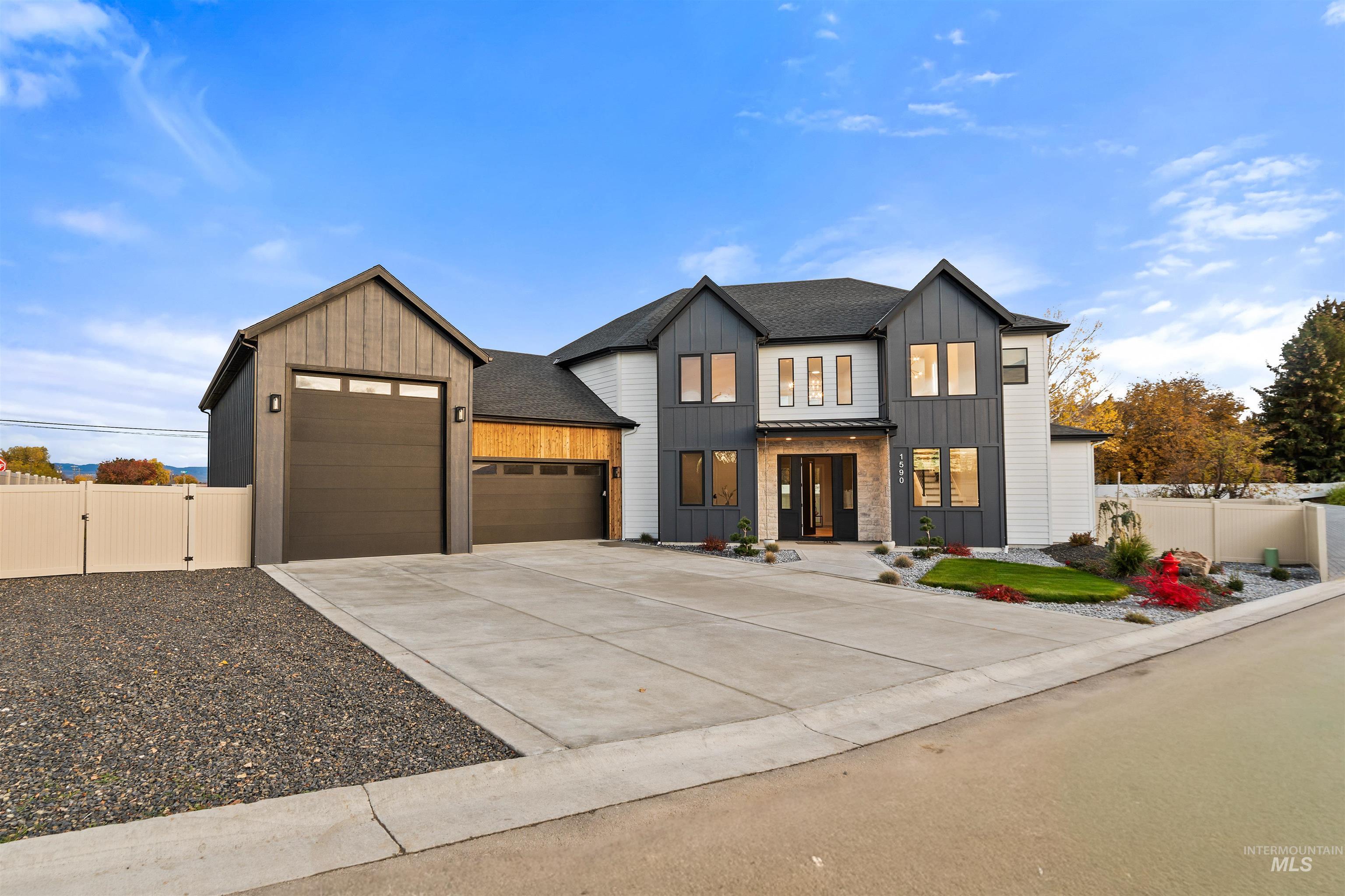 1590 N Watershed Ln, Star, Idaho 83669, 4 Bedrooms, 3 Bathrooms, Residential For Sale, Price $985,000, 98986797