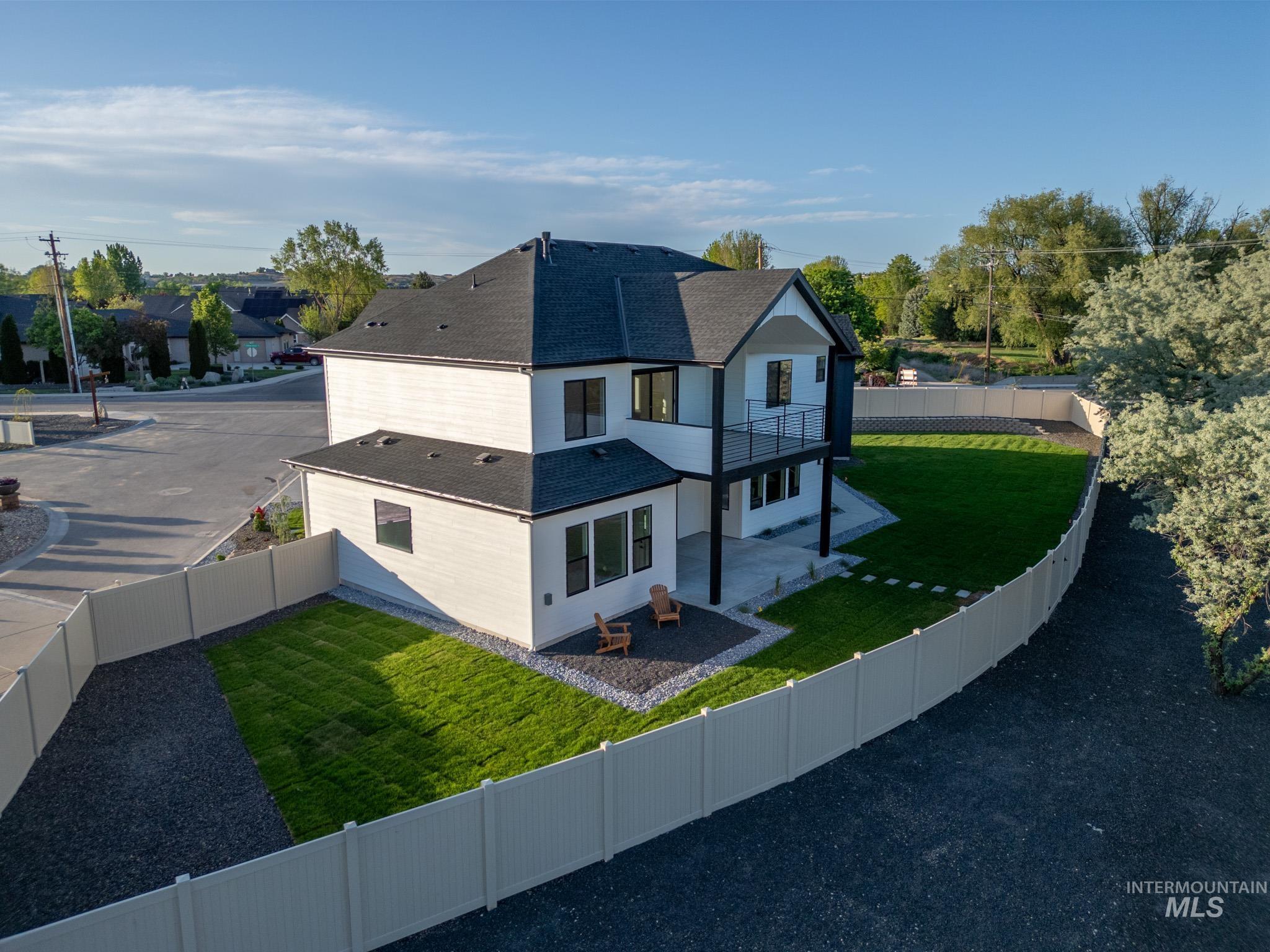 1590 N Watershed Ln, Star, Idaho 83669, 4 Bedrooms, 3 Bathrooms, Residential For Sale, Price $985,000, 98986797