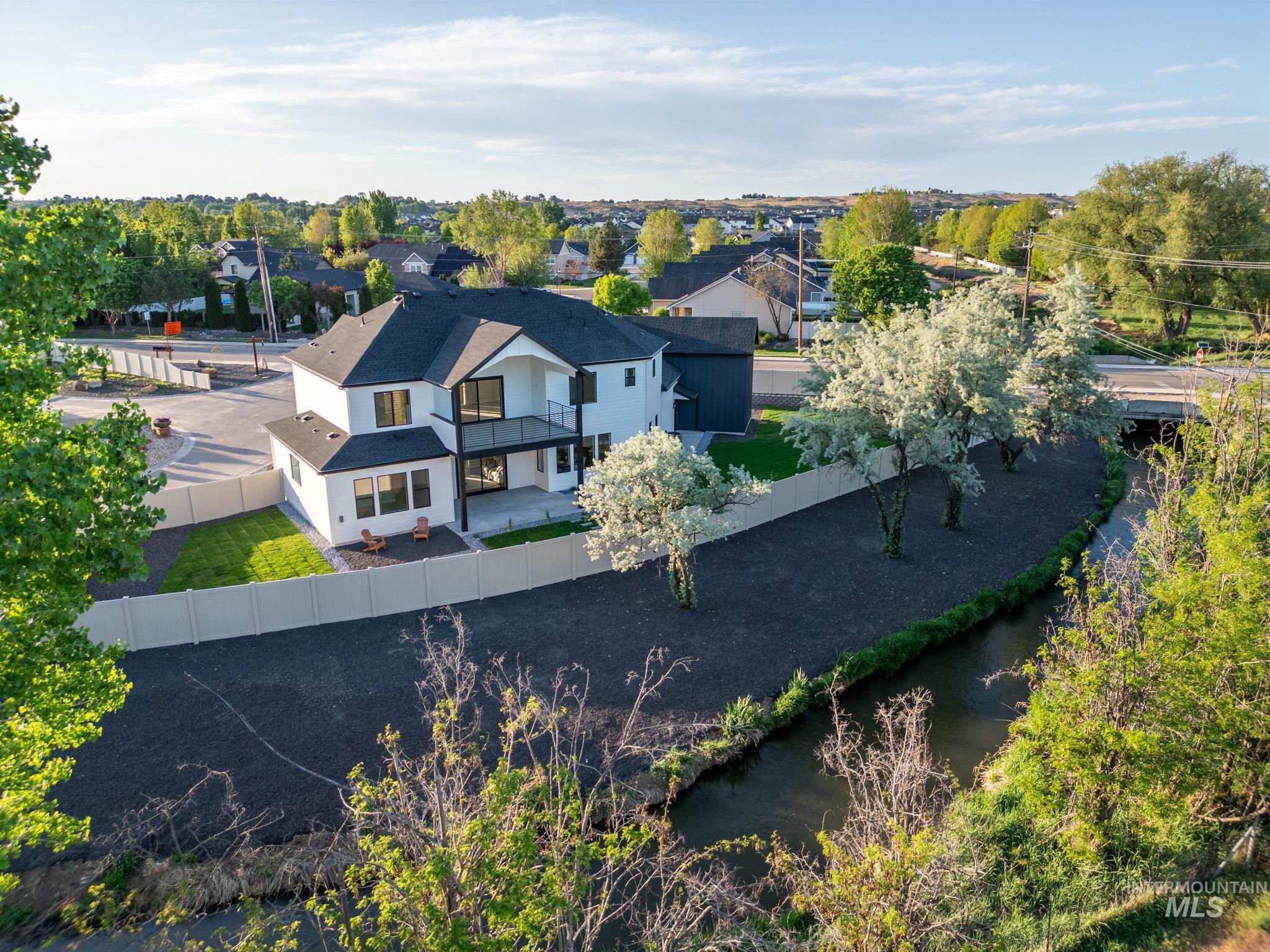 1590 N Watershed Ln, Star, Idaho 83669, 4 Bedrooms, 3 Bathrooms, Residential For Sale, Price $985,000, 98986797