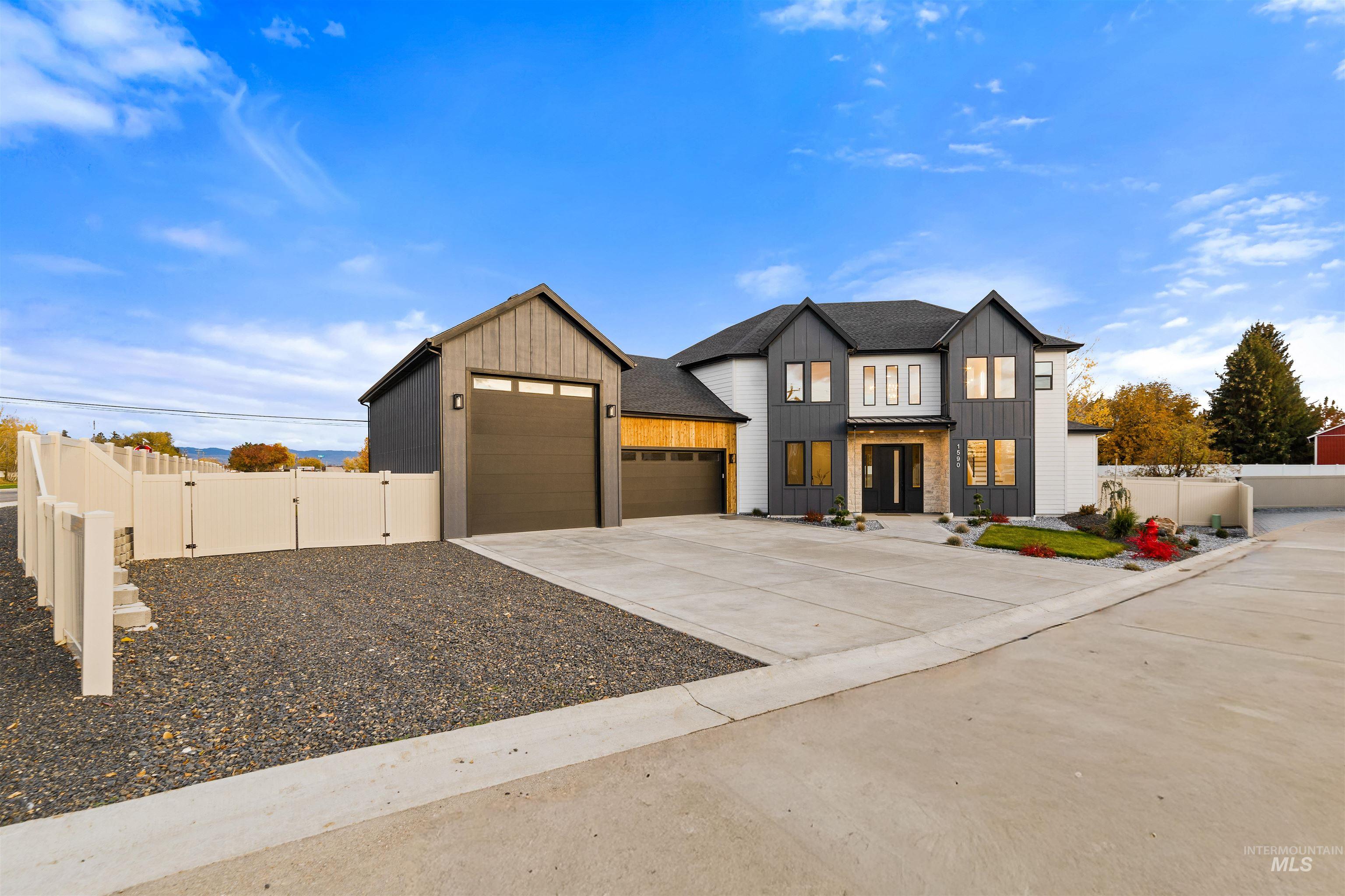 1590 N Watershed Ln, Star, Idaho 83669, 4 Bedrooms, 3 Bathrooms, Residential For Sale, Price $985,000, 98986797