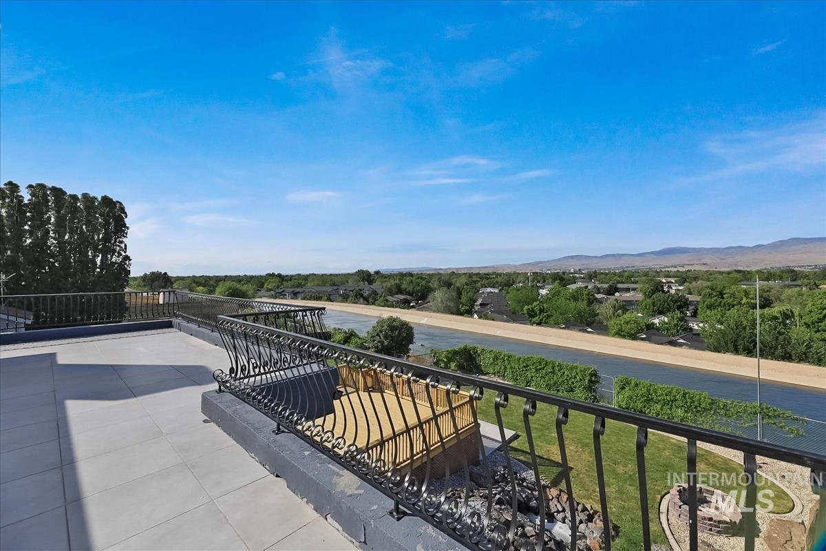 2804 W Sunrise Rim Rd, Boise, Idaho 83705, 5 Bedrooms, 3.5 Bathrooms, Residential For Sale, Price $749,000, 98986798