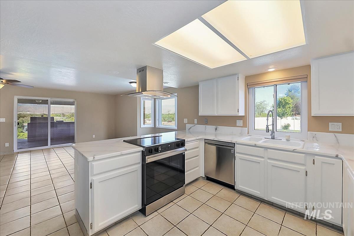 2804 W Sunrise Rim Rd, Boise, Idaho 83705, 5 Bedrooms, 3.5 Bathrooms, Residential For Sale, Price $749,000, 98986798