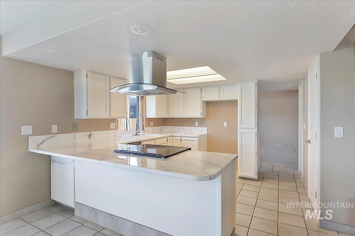 2804 W Sunrise Rim Rd, Boise, Idaho 83705, 5 Bedrooms, 3.5 Bathrooms, Residential For Sale, Price $749,000, 98986798