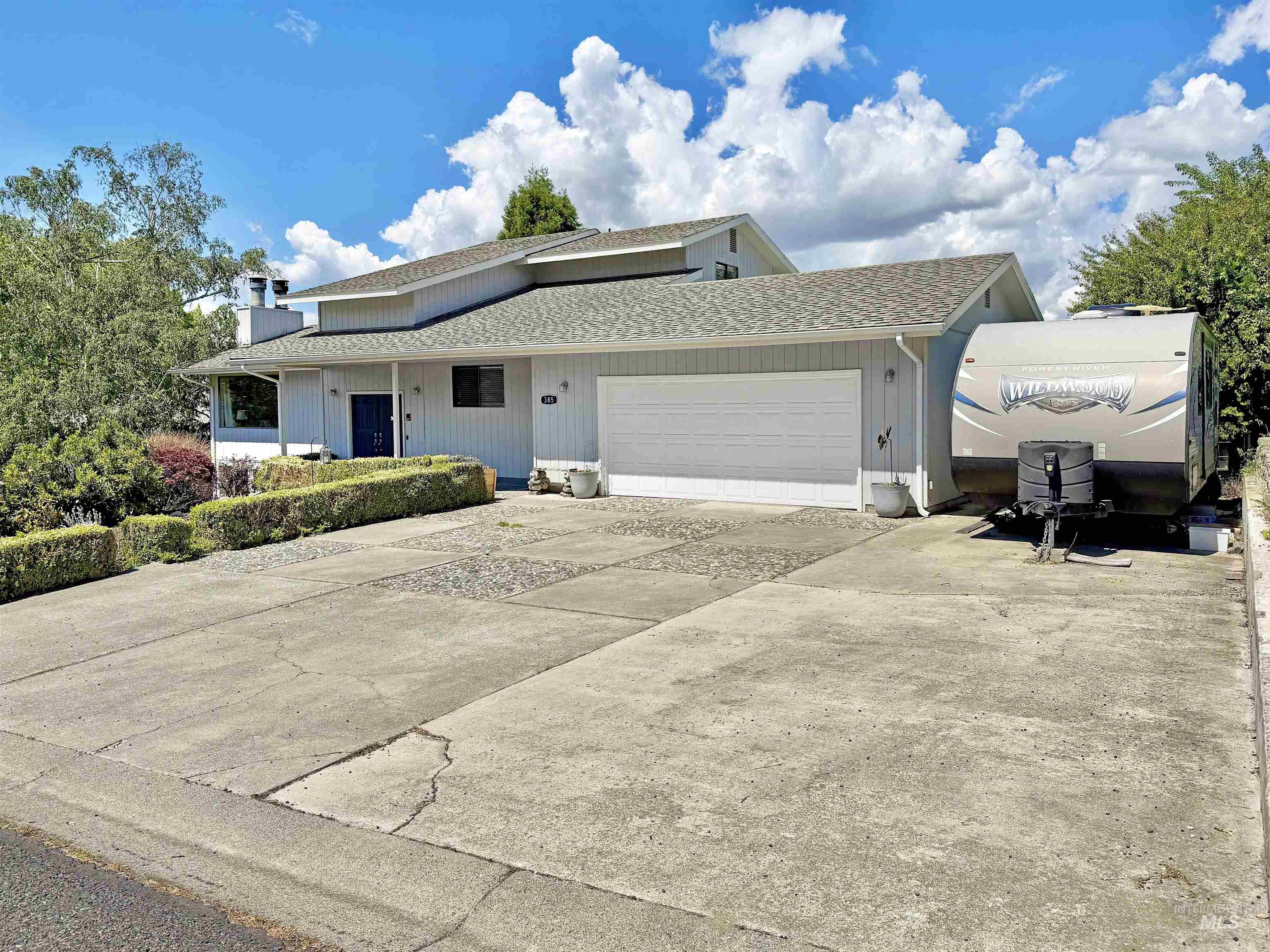 385 W Shiloh Drive, Lewiston, Idaho 83501, 5 Bedrooms, 3 Bathrooms, Residential For Sale, Price $615,000, 98986799