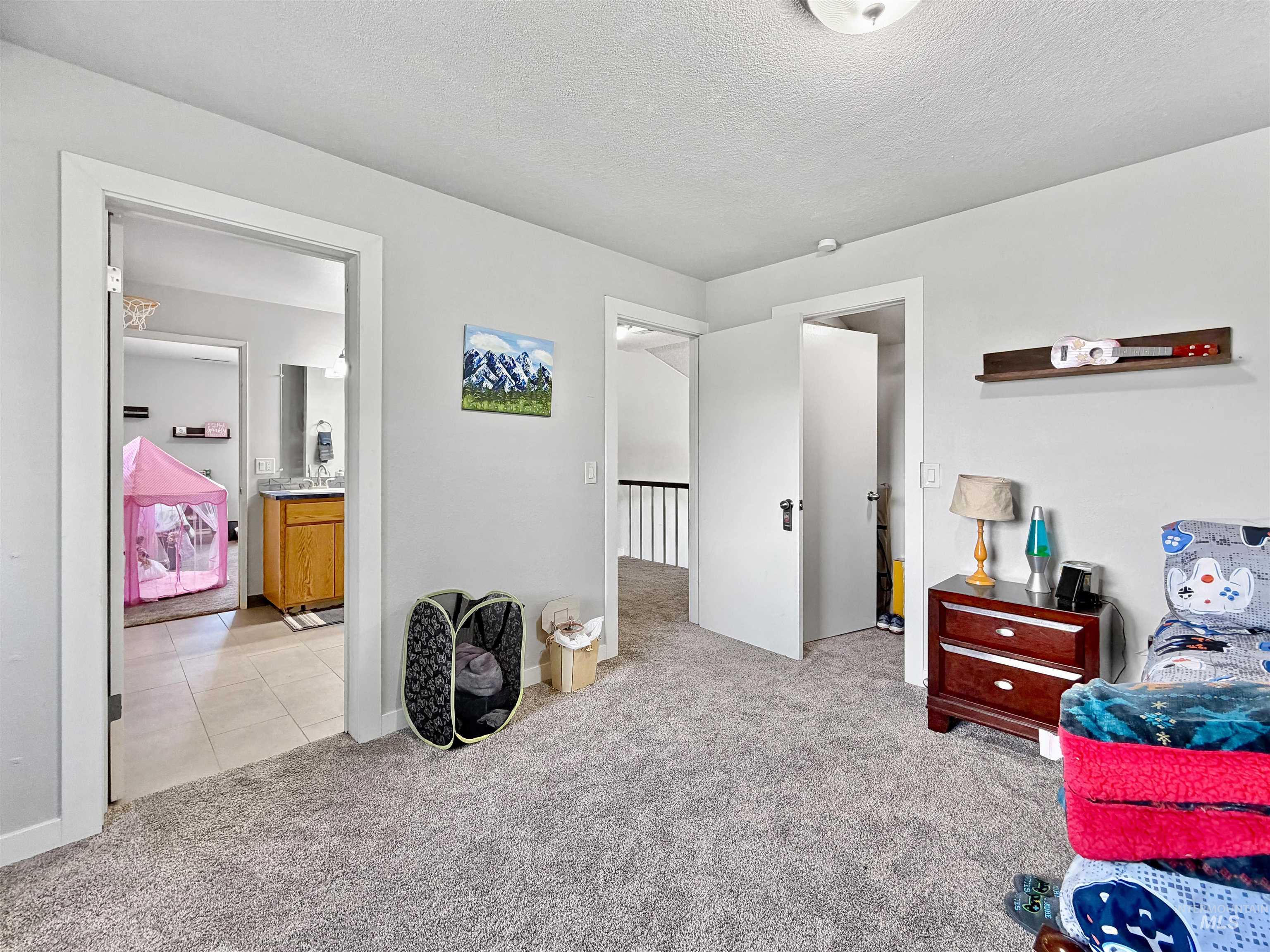 385 W Shiloh Drive, Lewiston, Idaho 83501, 5 Bedrooms, 3 Bathrooms, Residential For Sale, Price $615,000, 98986799