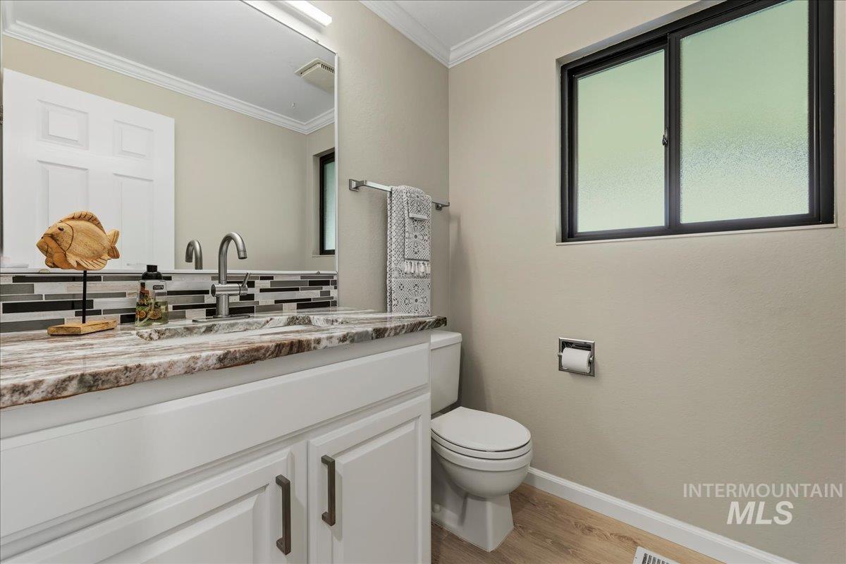 599 N Pebble Beach Way, Eagle, Idaho 83616, 4 Bedrooms, 2.5 Bathrooms, Residential For Sale, Price $739,900,MLS 98986802