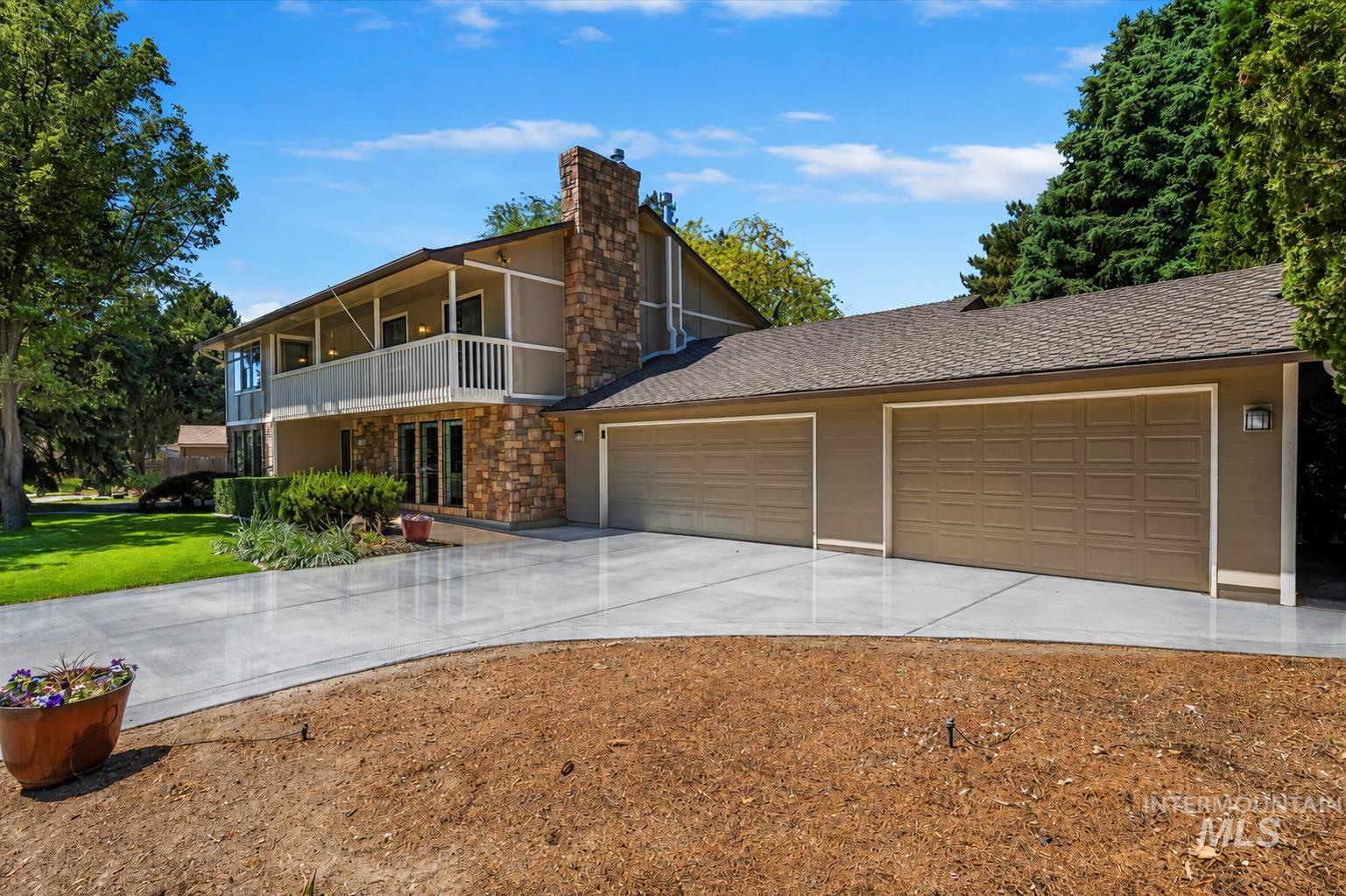 599 N Pebble Beach Way, Eagle, Idaho 83616, 4 Bedrooms, 2.5 Bathrooms, Residential For Sale, Price $739,900,MLS 98986802