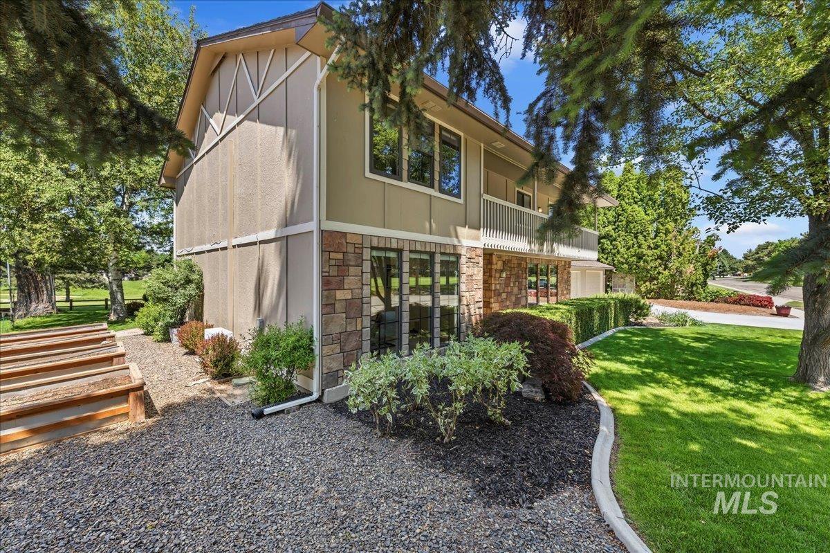 599 N Pebble Beach Way, Eagle, Idaho 83616, 4 Bedrooms, 2.5 Bathrooms, Residential For Sale, Price $739,900,MLS 98986802