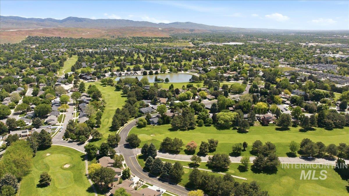 599 N Pebble Beach Way, Eagle, Idaho 83616, 4 Bedrooms, 2.5 Bathrooms, Residential For Sale, Price $739,900,MLS 98986802