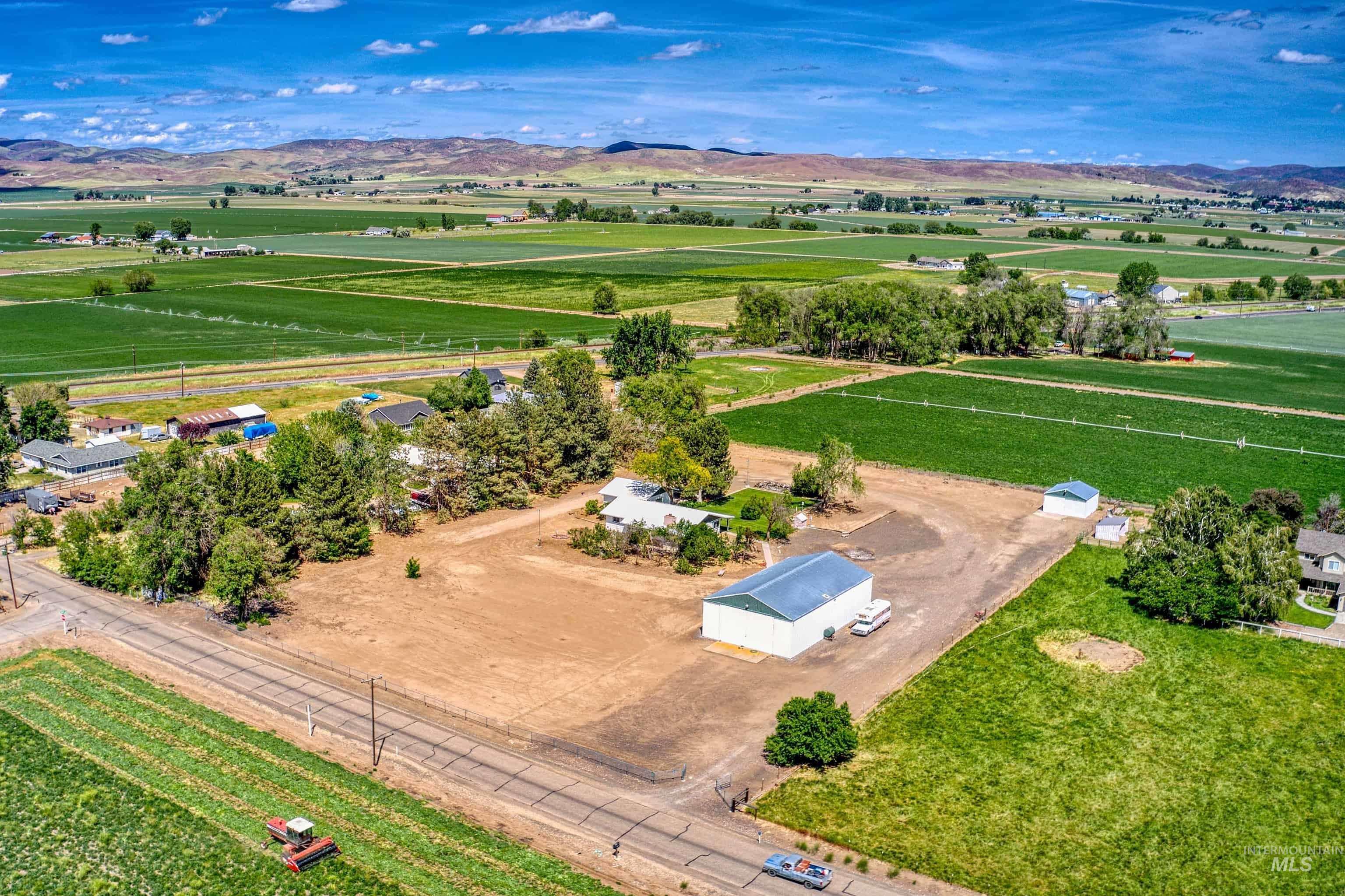 748 Pringle Road, Weiser, Idaho 83672, 3 Bedrooms, 2 Bathrooms, Residential For Sale, Price $769,000,MLS 98986803