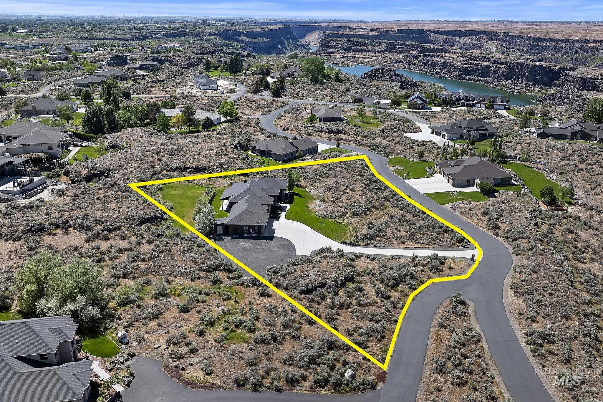 3437 Rim Rock Dr, Kimberly, Idaho 83341, 4 Bedrooms, 2.5 Bathrooms, Residential For Sale, Price $974,900,MLS 98986804