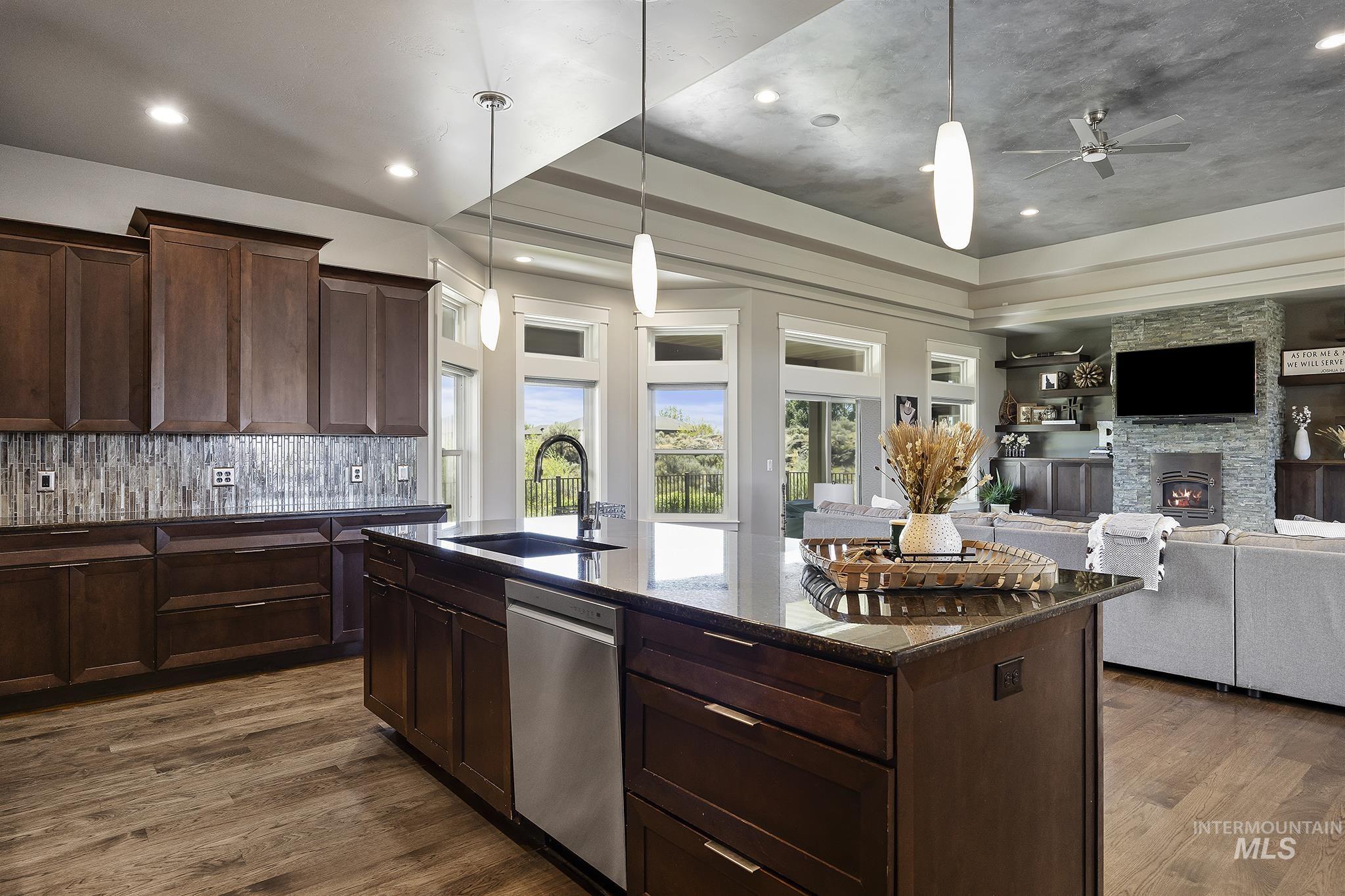 3437 Rim Rock Dr, Kimberly, Idaho 83341, 4 Bedrooms, 2.5 Bathrooms, Residential For Sale, Price $974,900,MLS 98986804
