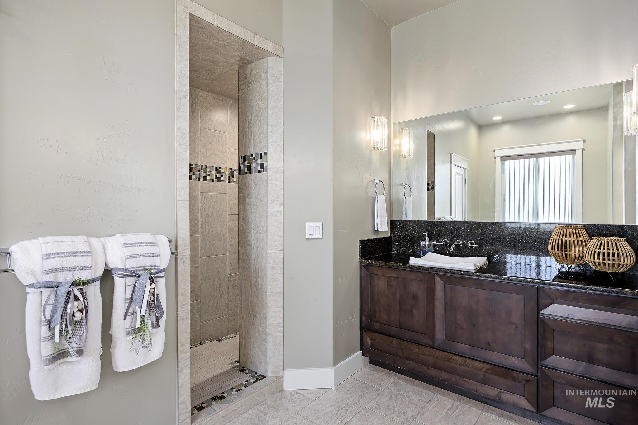 3437 Rim Rock Dr, Kimberly, Idaho 83341, 4 Bedrooms, 2.5 Bathrooms, Residential For Sale, Price $974,900,MLS 98986804