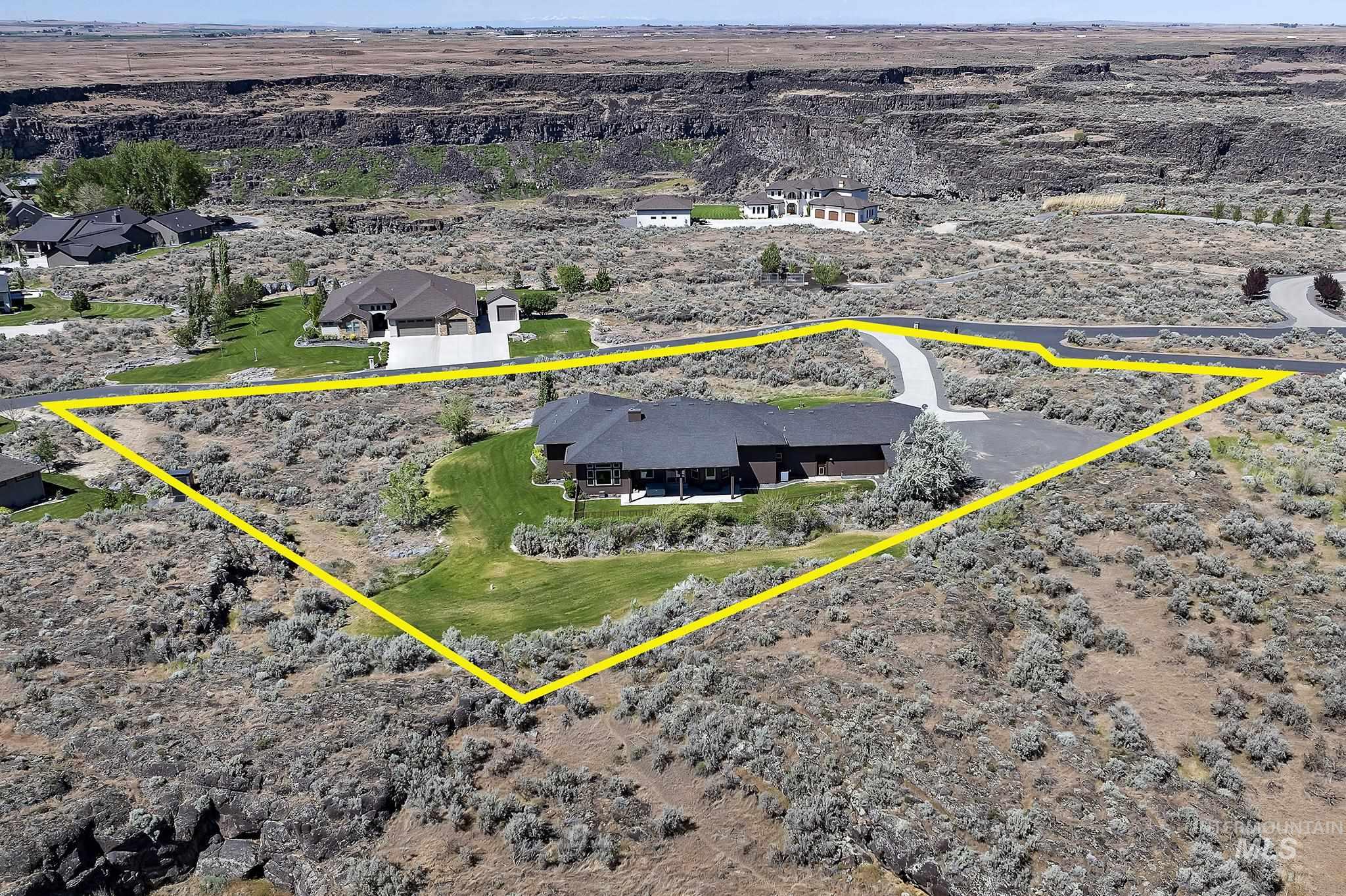 3437 Rim Rock Dr, Kimberly, Idaho 83341, 4 Bedrooms, 2.5 Bathrooms, Residential For Sale, Price $974,900,MLS 98986804