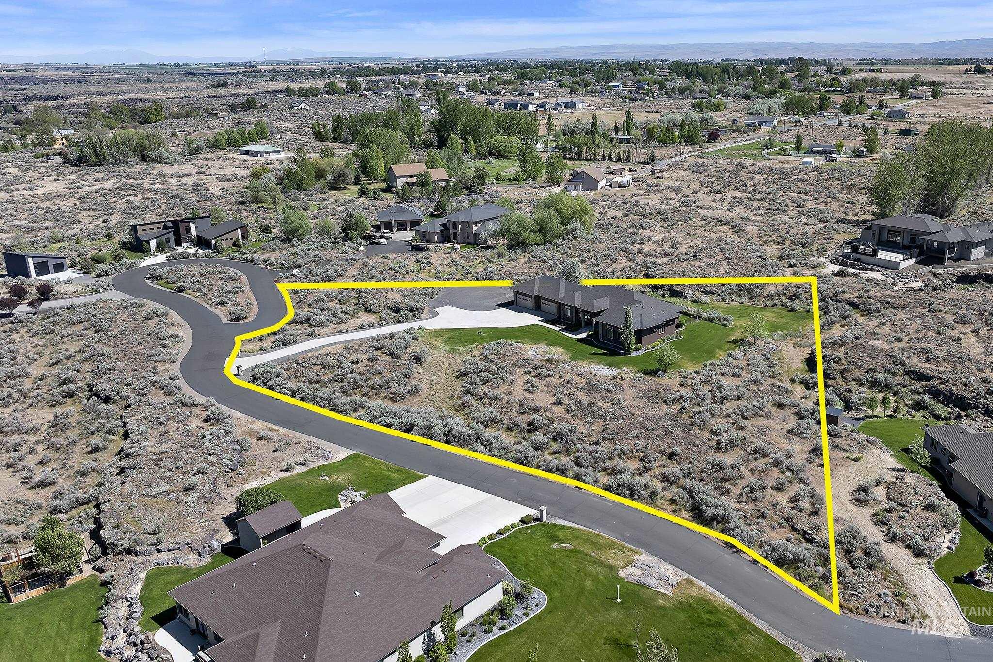 3437 Rim Rock Dr, Kimberly, Idaho 83341, 4 Bedrooms, 2.5 Bathrooms, Residential For Sale, Price $974,900,MLS 98986804