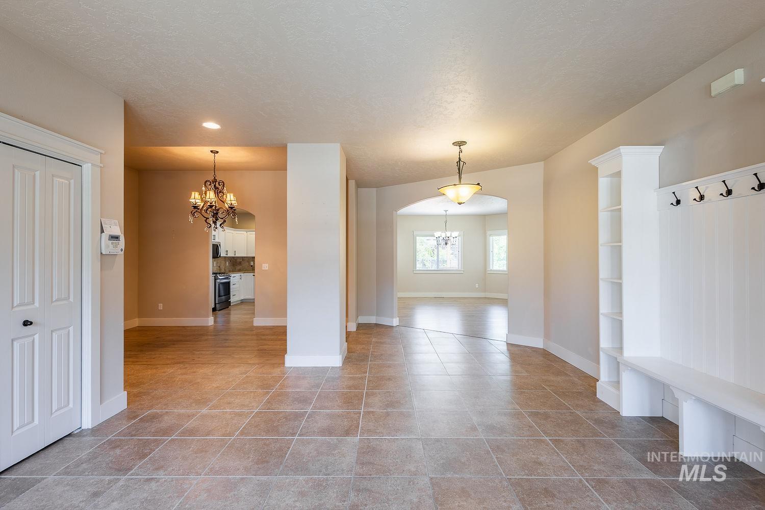 10170 W Broadford Drive, Star, Idaho 83669, 3 Bedrooms, 2 Bathrooms, Residential For Sale, Price $599,990, 98986805
