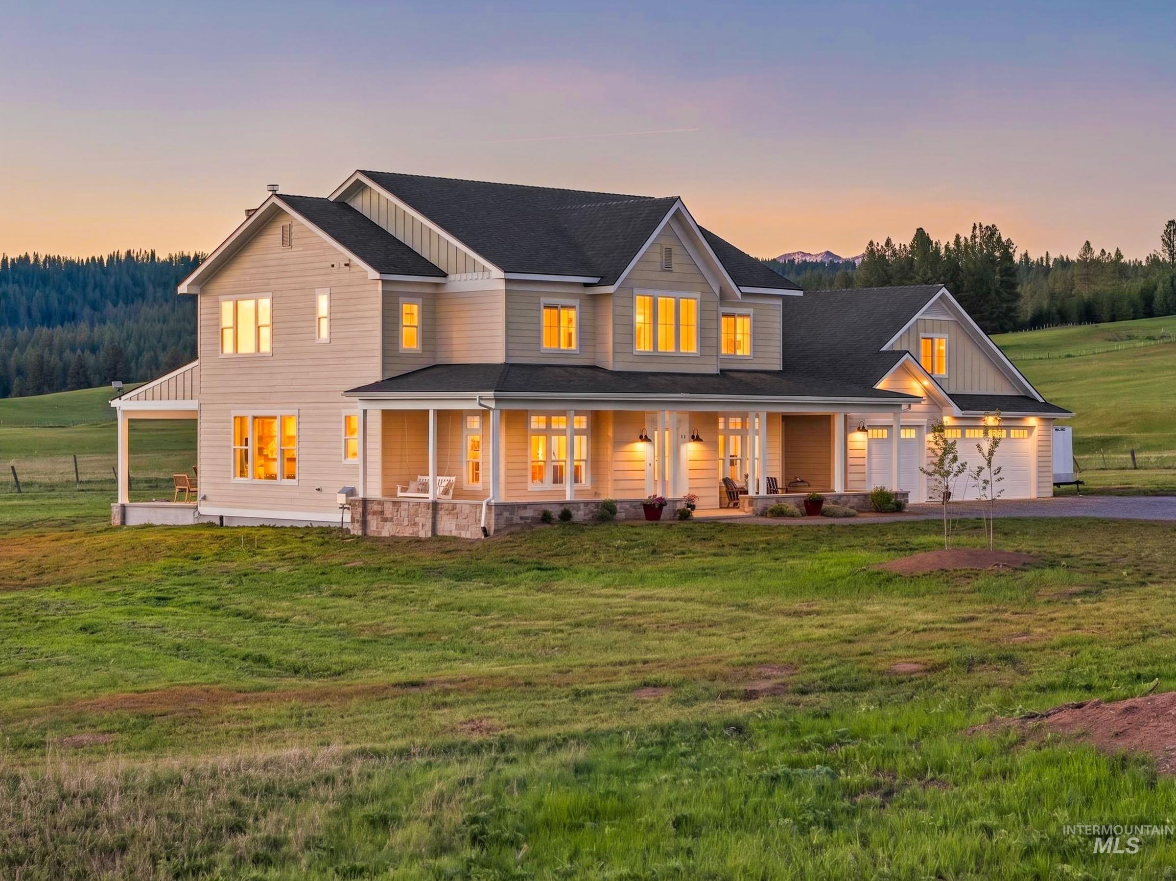 97 Chisum Dr, Donnelly, Idaho 83615, 4 Bedrooms, 3.5 Bathrooms, Residential For Sale, Price $1,349,000,MLS 98986806