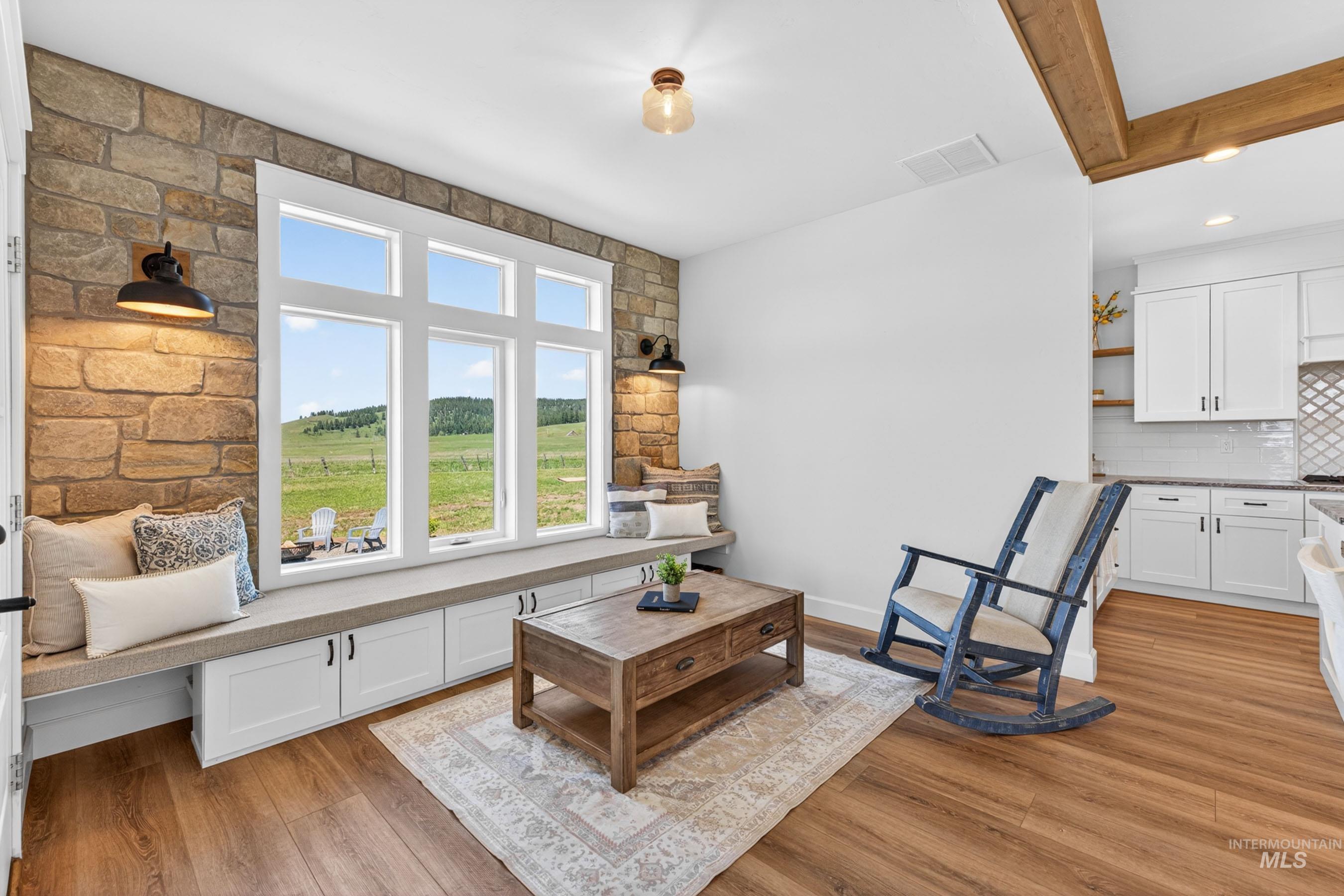 97 Chisum Dr, Donnelly, Idaho 83615, 4 Bedrooms, 3.5 Bathrooms, Residential For Sale, Price $1,349,000,MLS 98986806