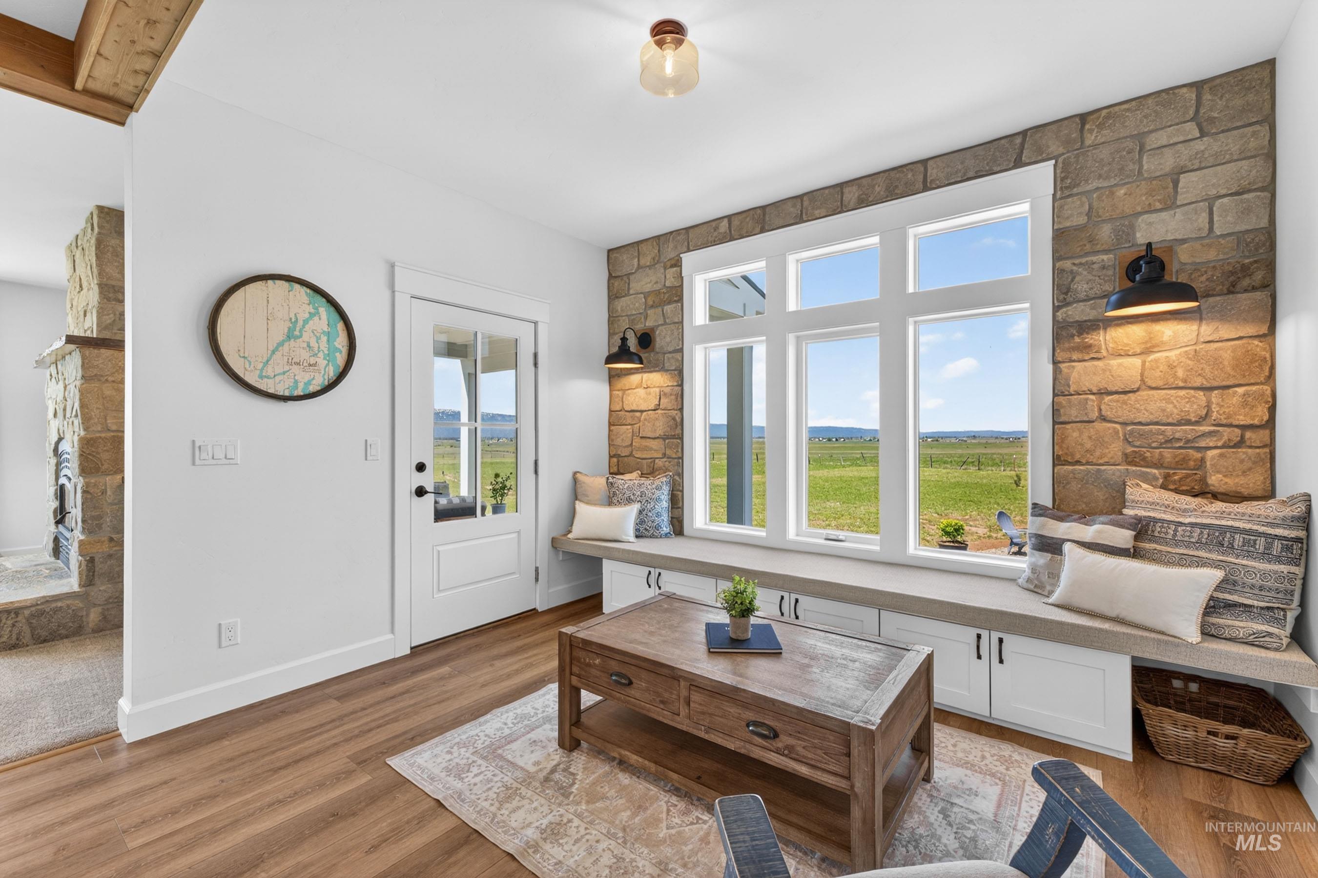 97 Chisum Dr, Donnelly, Idaho 83615, 4 Bedrooms, 3.5 Bathrooms, Residential For Sale, Price $1,349,000,MLS 98986806