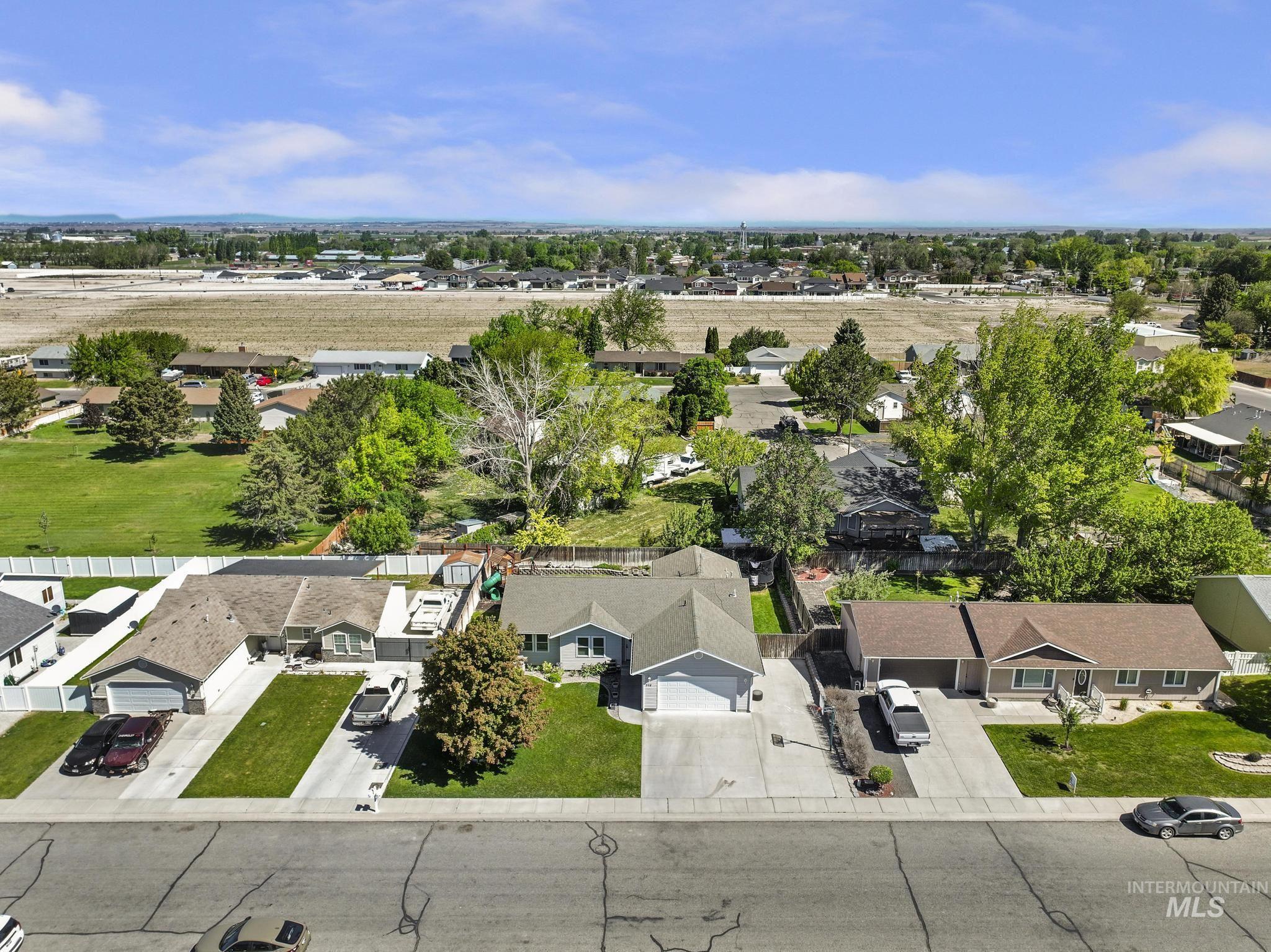 208 Diamond Dr., Kimberly, Idaho 83341, 5 Bedrooms, 2 Bathrooms, Residential For Sale, Price $559,900, 98986809