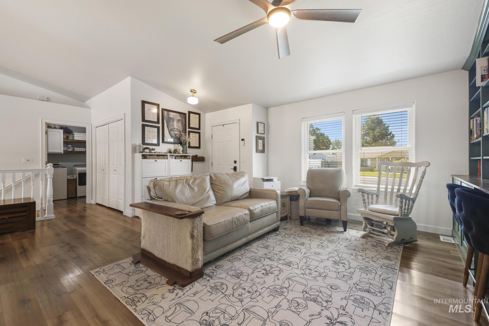 208 Diamond Dr., Kimberly, Idaho 83341, 5 Bedrooms, 2 Bathrooms, Residential For Sale, Price $559,900, 98986809