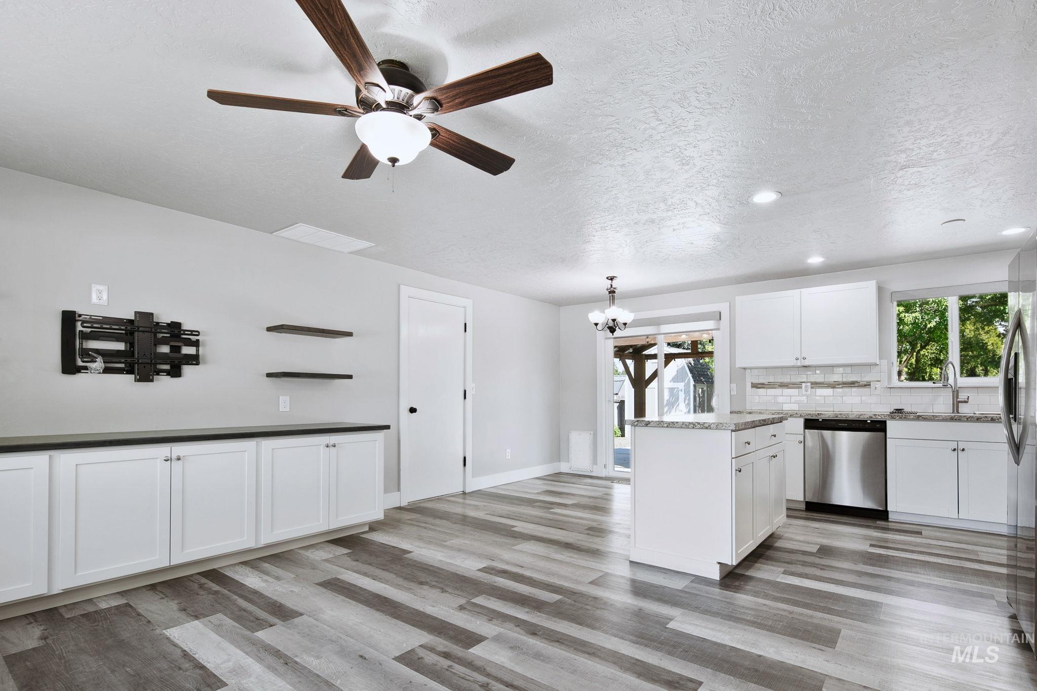9538 W Albany Drive, Boise, Idaho 83704, 2 Bedrooms, 1 Bathroom, Residential For Sale, Price $359,900,MLS 98986810