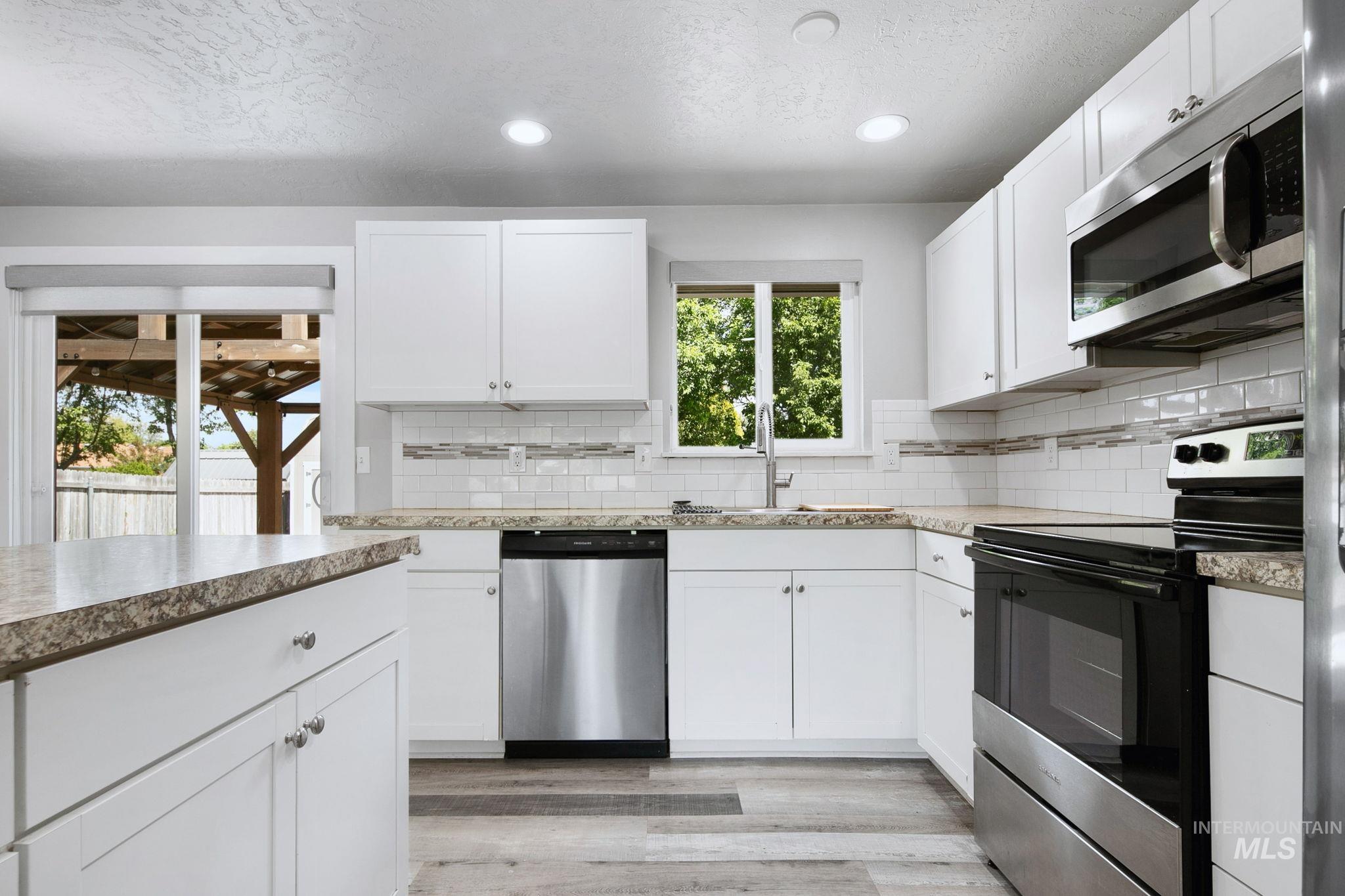 9538 W Albany Drive, Boise, Idaho 83704, 2 Bedrooms, 1 Bathroom, Residential For Sale, Price $359,900,MLS 98986810