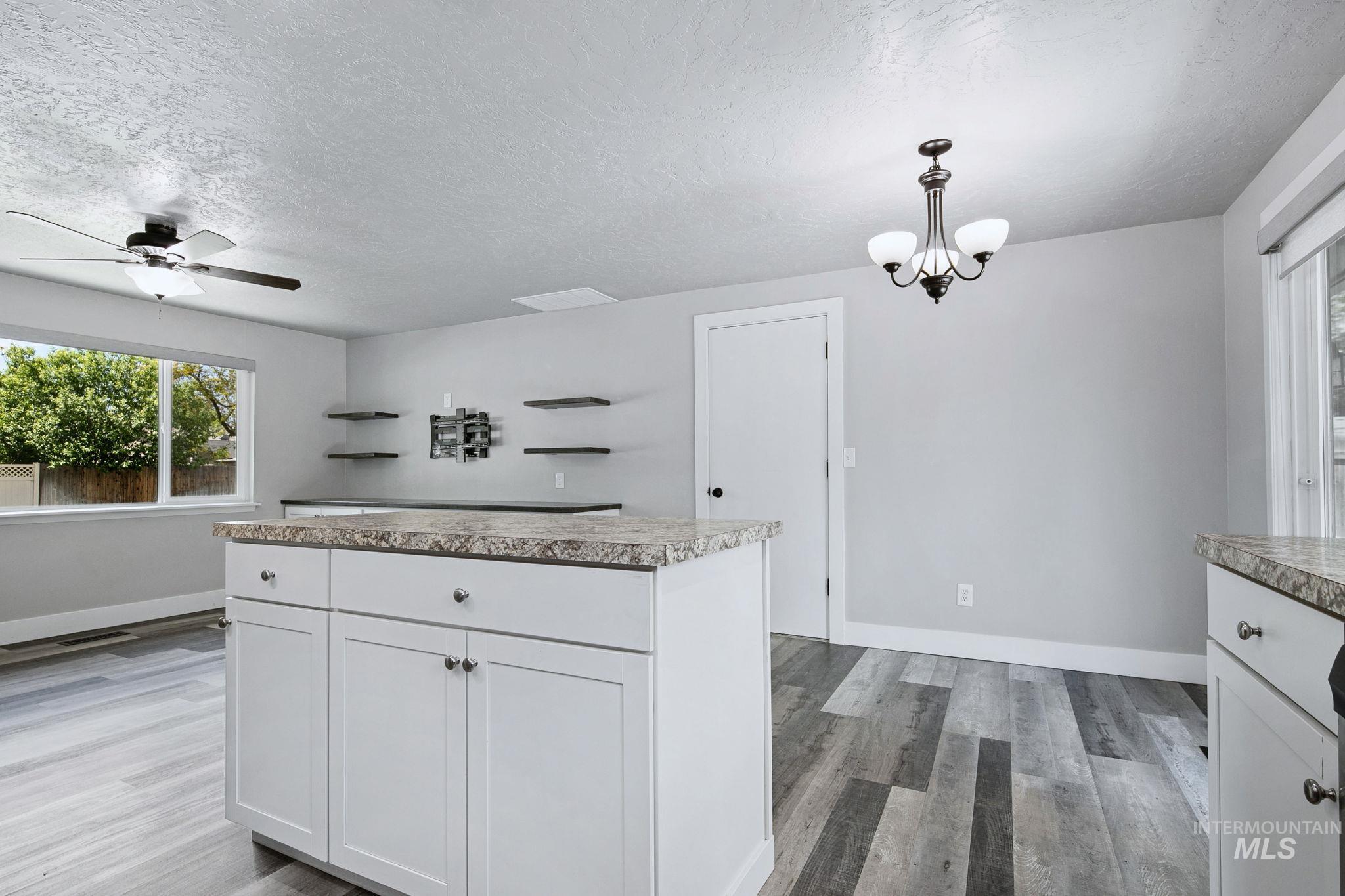 9538 W Albany Drive, Boise, Idaho 83704, 2 Bedrooms, 1 Bathroom, Residential For Sale, Price $359,900,MLS 98986810