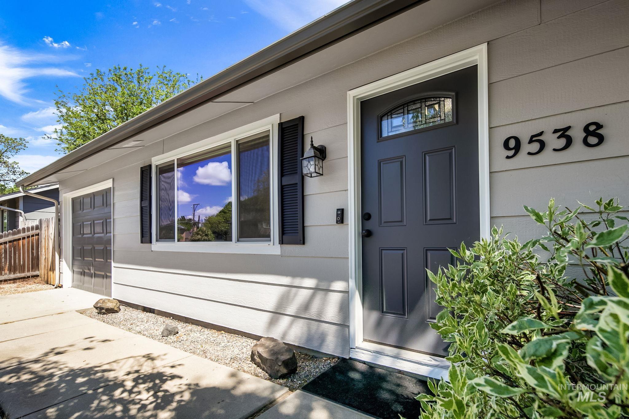 9538 W Albany Drive, Boise, Idaho 83704, 2 Bedrooms, 1 Bathroom, Residential For Sale, Price $359,900,MLS 98986810
