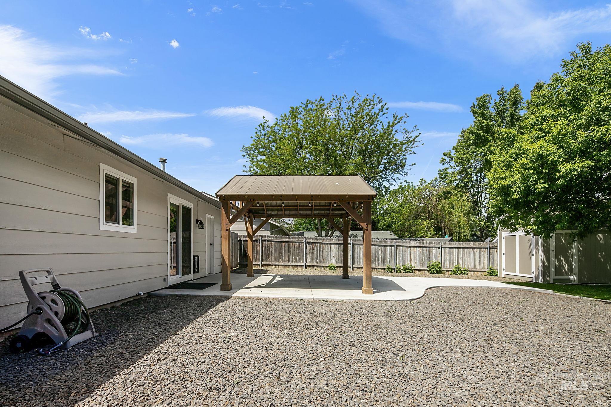 9538 W Albany Drive, Boise, Idaho 83704, 2 Bedrooms, 1 Bathroom, Residential For Sale, Price $359,900,MLS 98986810