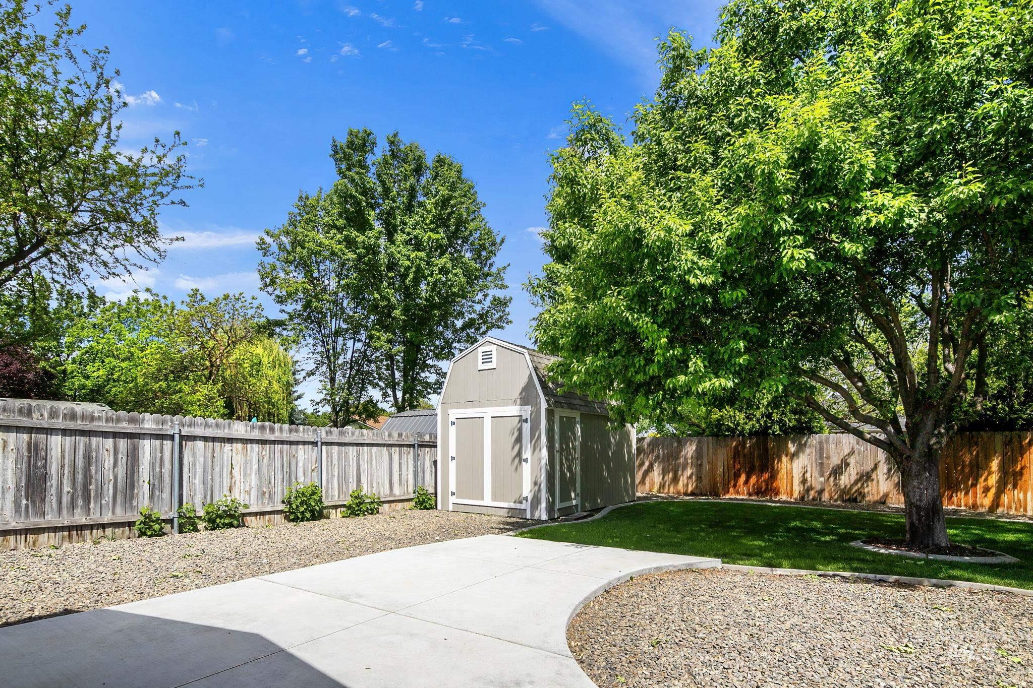 9538 W Albany Drive, Boise, Idaho 83704, 2 Bedrooms, 1 Bathroom, Residential For Sale, Price $359,900,MLS 98986810