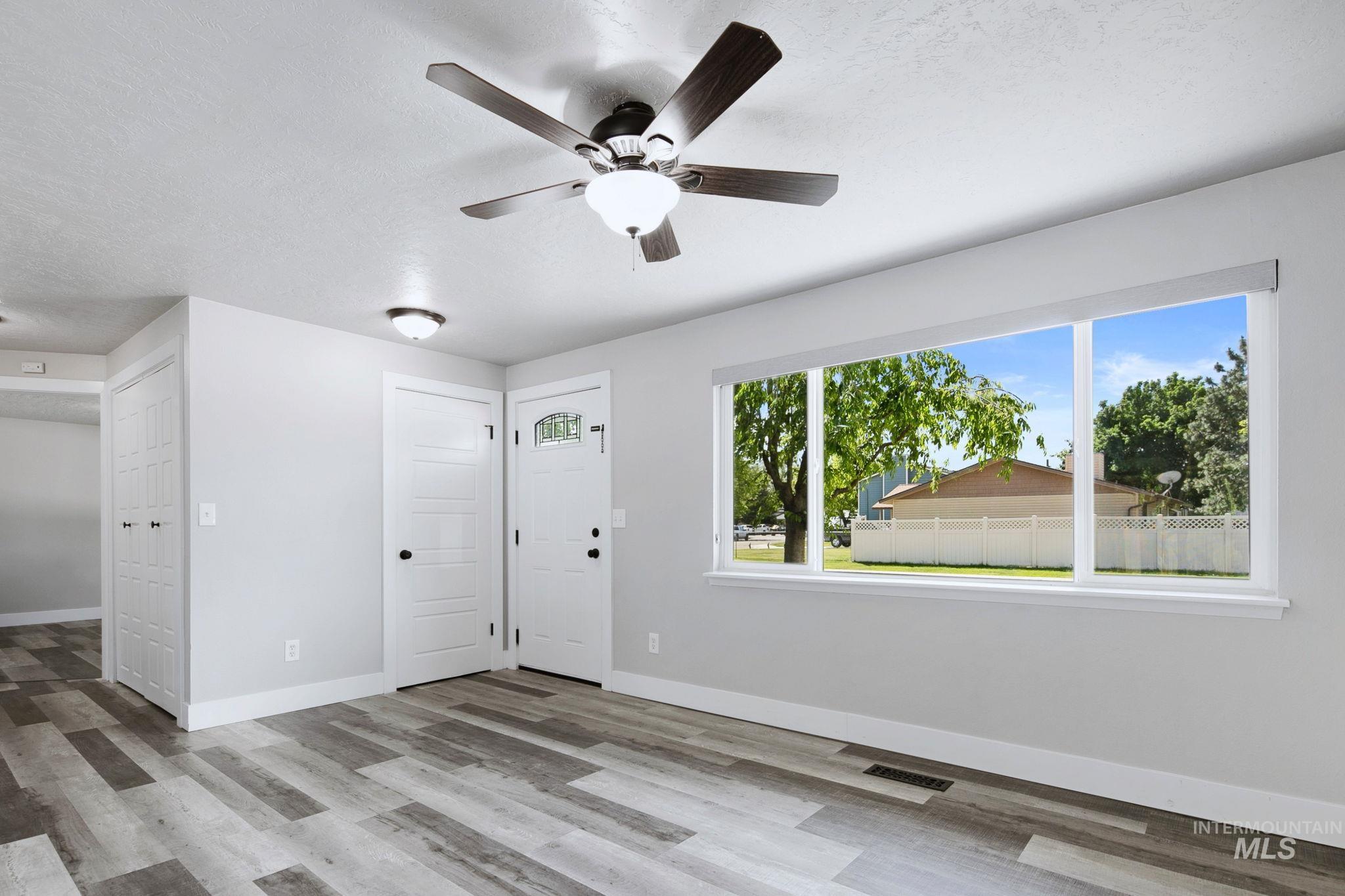 9538 W Albany Drive, Boise, Idaho 83704, 2 Bedrooms, 1 Bathroom, Residential For Sale, Price $359,900,MLS 98986810