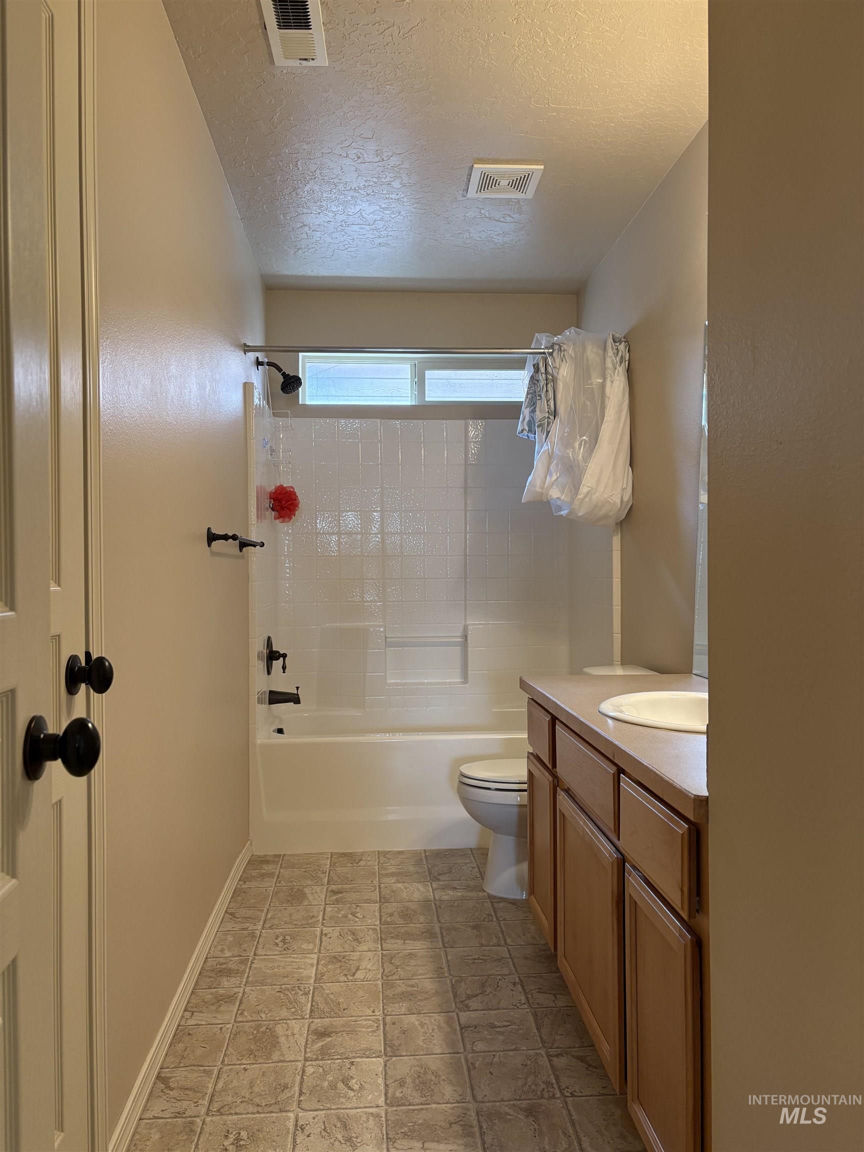 7592 W Baron, Boise, Idaho 83714, 3 Bedrooms, 2 Bathrooms, Residential For Sale, Price $485,000,MLS 98986811