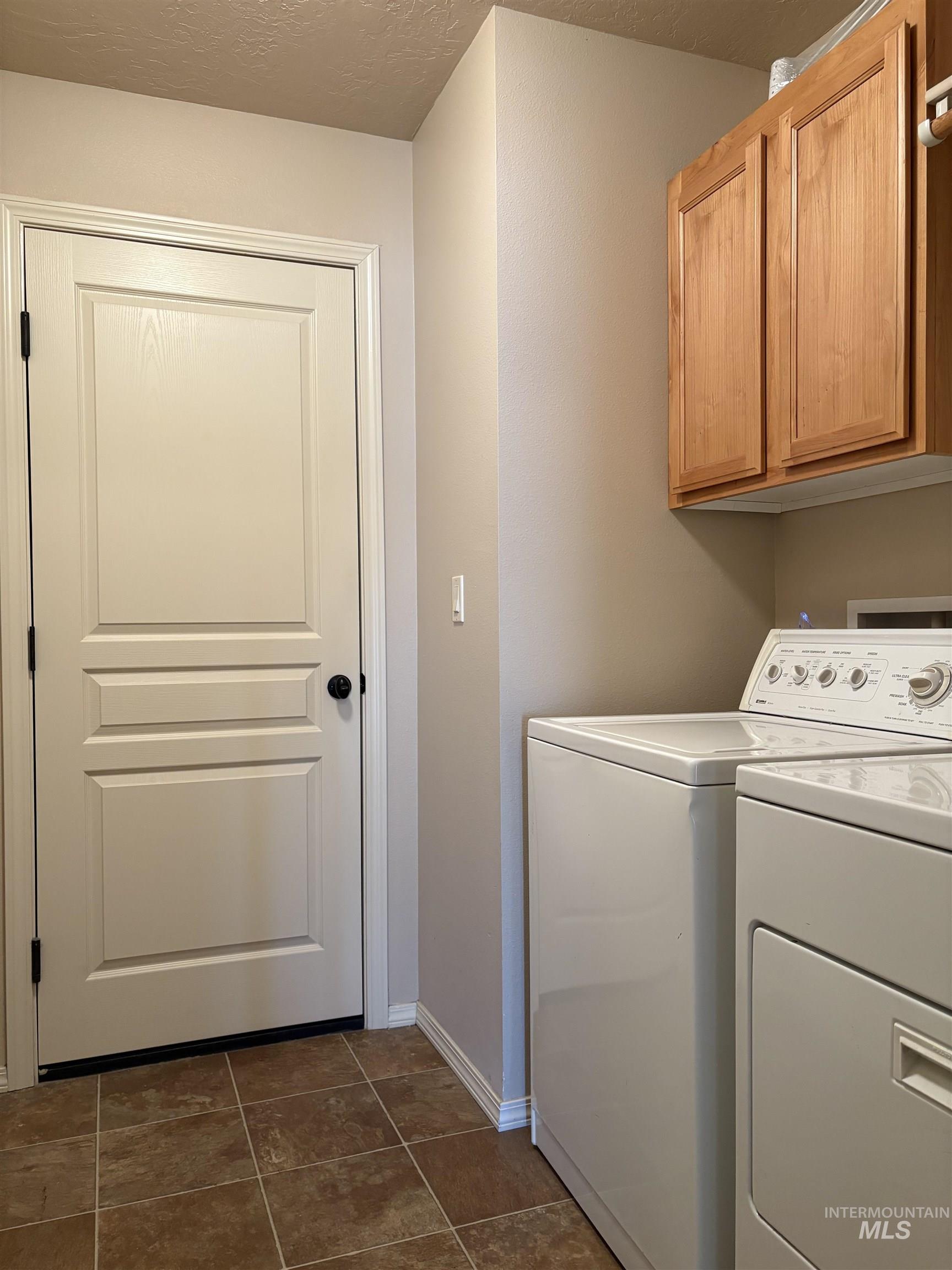 7592 W Baron, Boise, Idaho 83714, 3 Bedrooms, 2 Bathrooms, Residential For Sale, Price $485,000,MLS 98986811