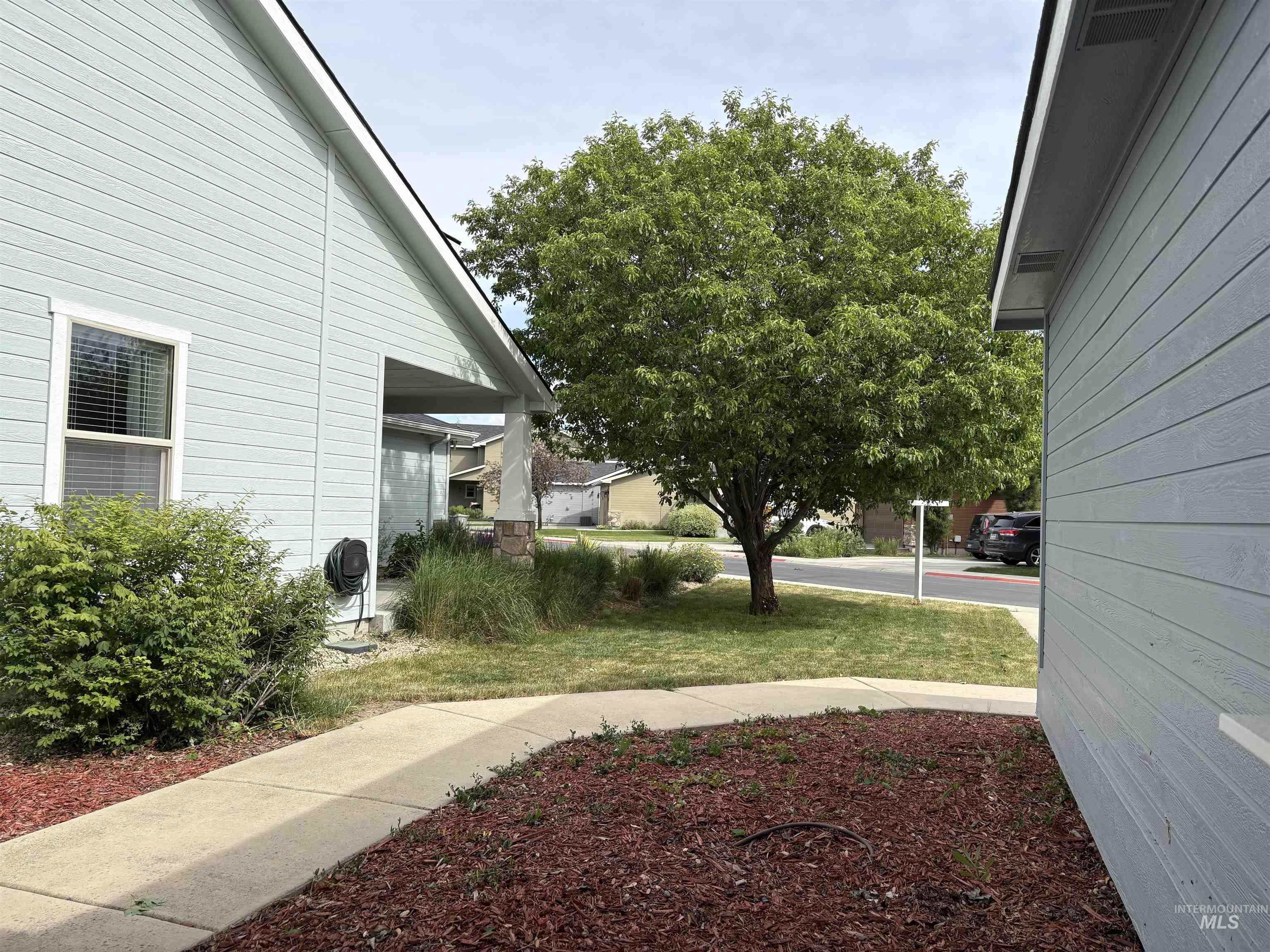 7592 W Baron, Boise, Idaho 83714, 3 Bedrooms, 2 Bathrooms, Residential For Sale, Price $485,000,MLS 98986811