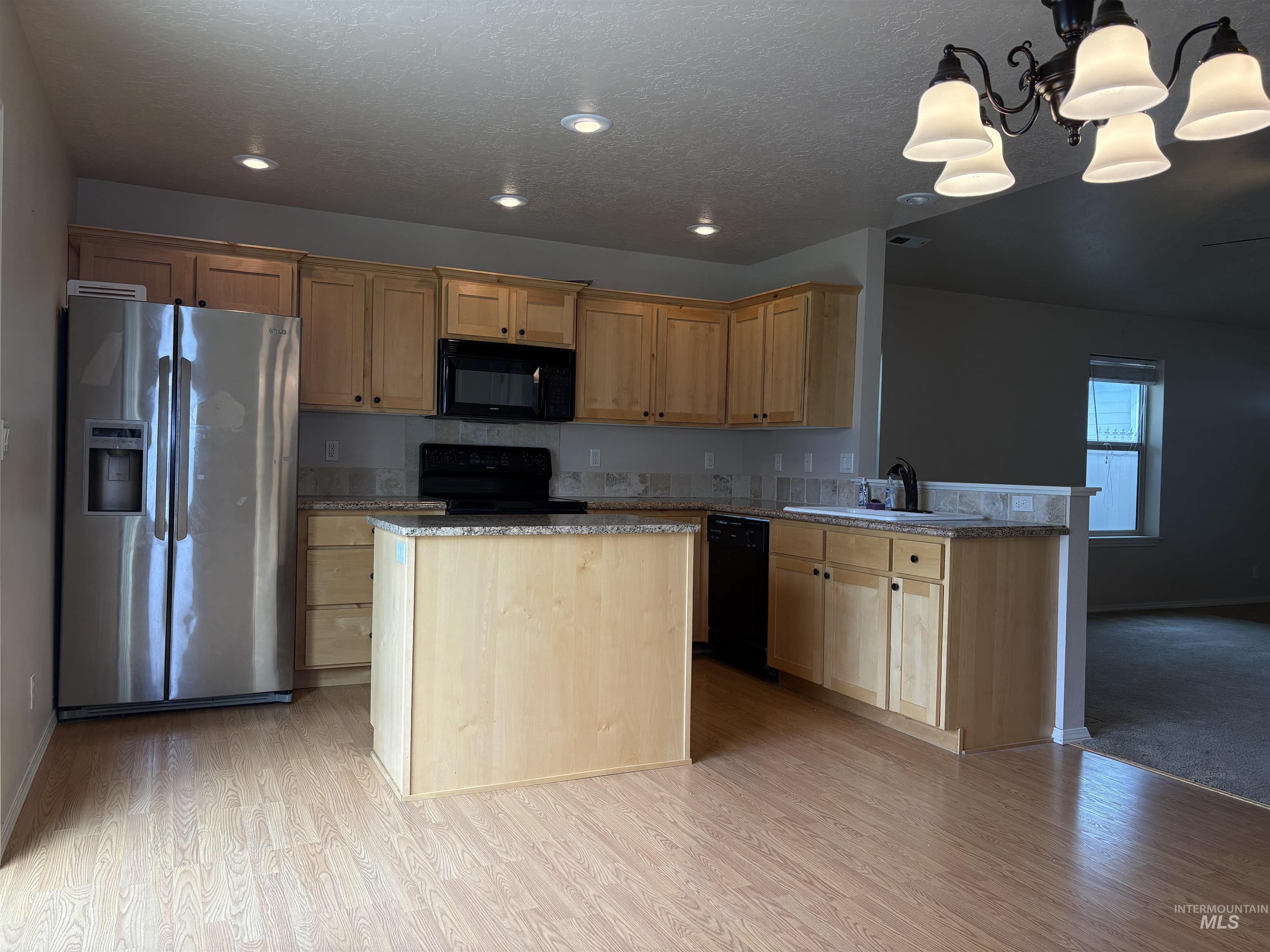 7592 W Baron, Boise, Idaho 83714, 3 Bedrooms, 2 Bathrooms, Residential For Sale, Price $485,000,MLS 98986811