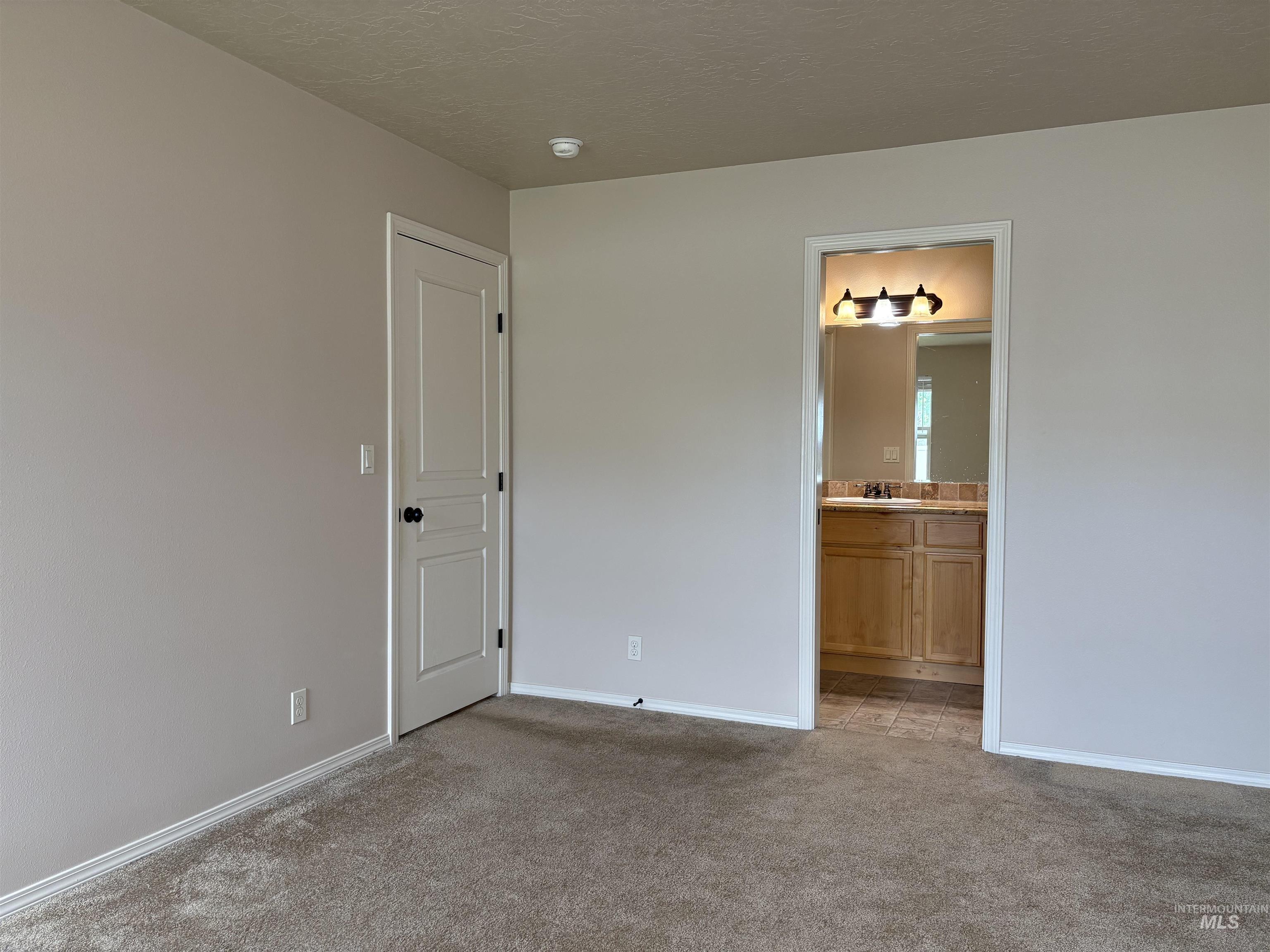 7592 W Baron, Boise, Idaho 83714, 3 Bedrooms, 2 Bathrooms, Residential For Sale, Price $485,000,MLS 98986811