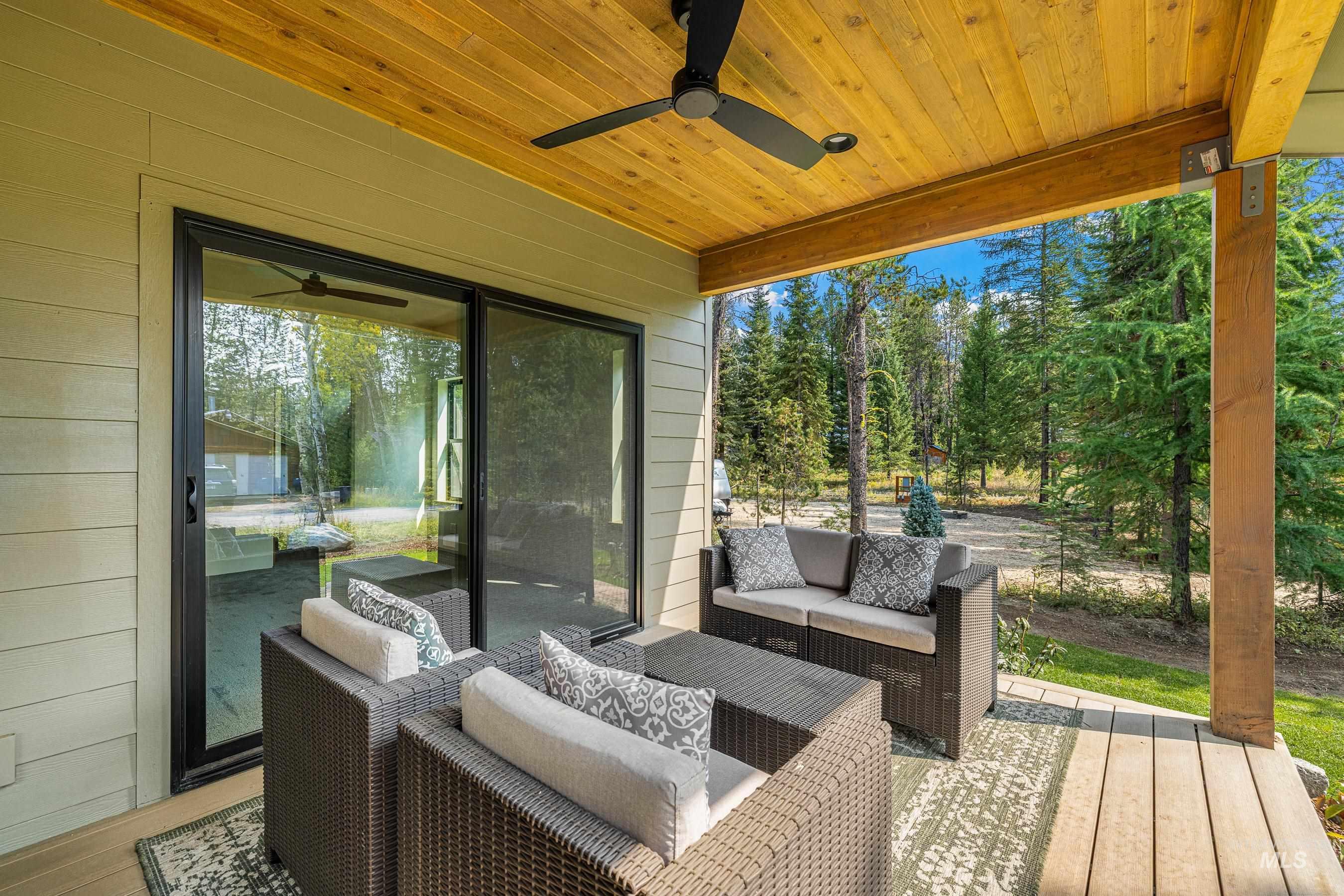 12850 Aurora Drive, Donnelly, Idaho 83615, 3 Bedrooms, 2.5 Bathrooms, Residential For Sale, Price $989,000,MLS 98986814