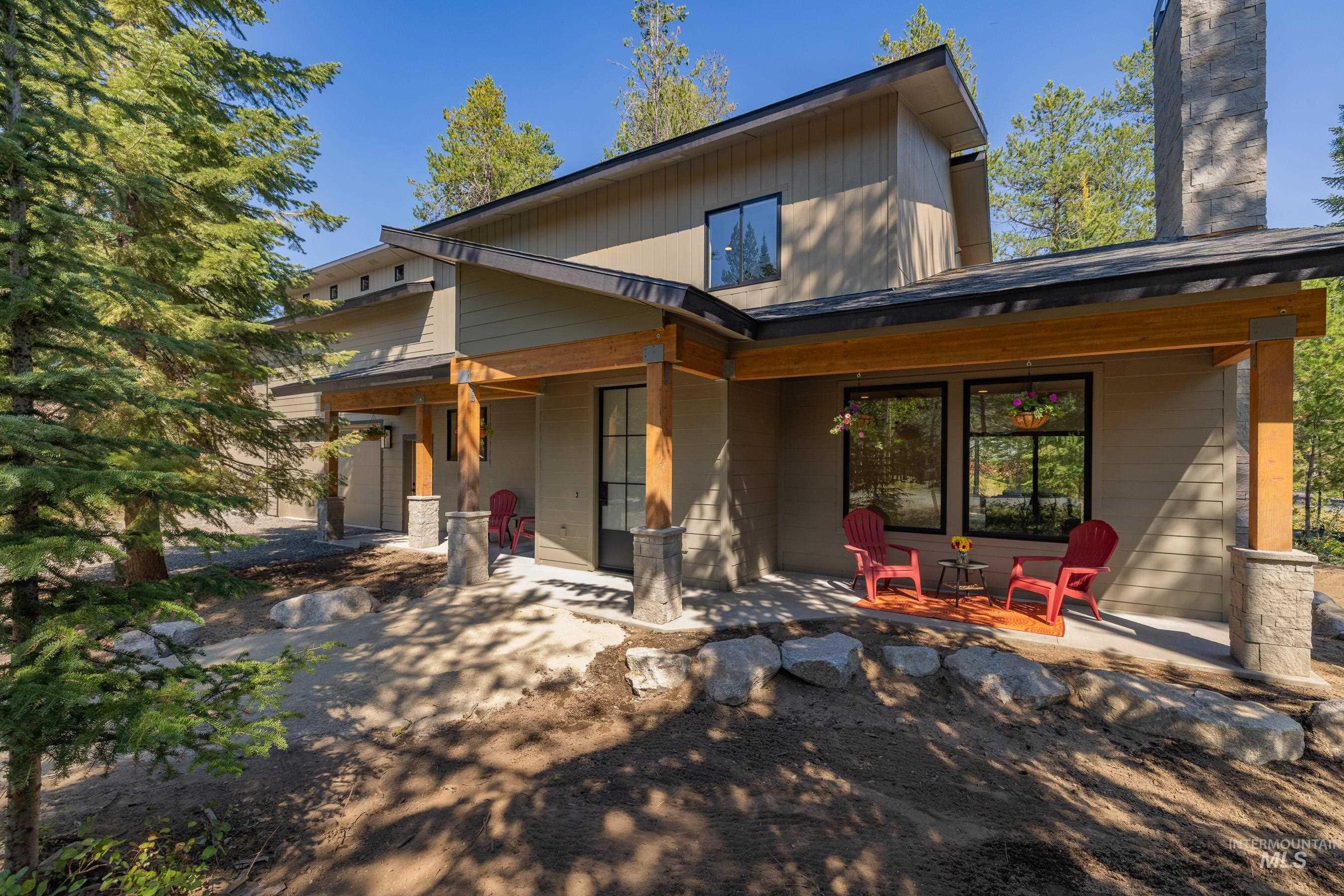 12850 Aurora Drive, Donnelly, Idaho 83615, 3 Bedrooms, 2.5 Bathrooms, Residential For Sale, Price $989,000,MLS 98986814