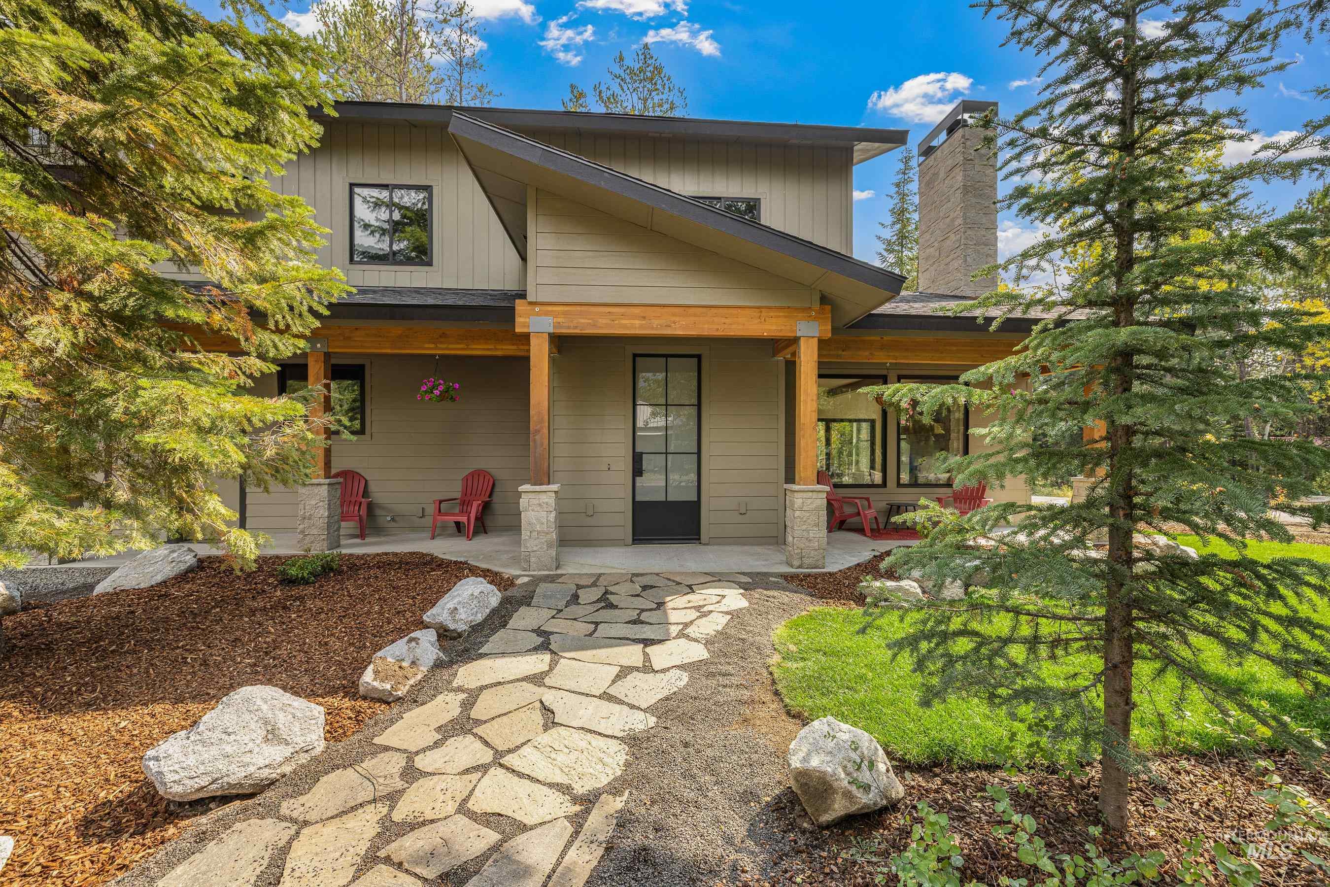 12850 Aurora Drive, Donnelly, Idaho 83615, 3 Bedrooms, 2.5 Bathrooms, Residential For Sale, Price $989,000,MLS 98986814