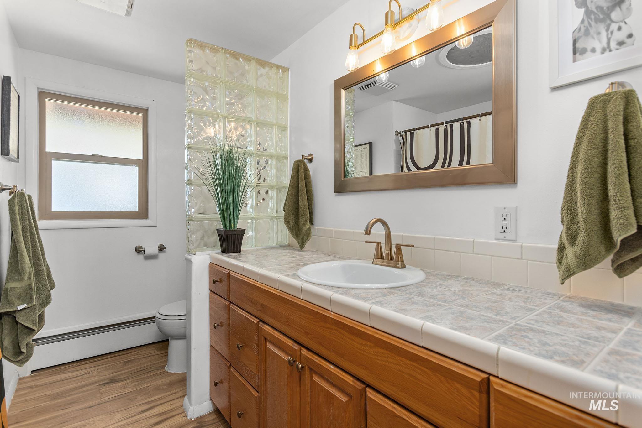 303 W Pine Ave, Meridian, Idaho 83642, 4 Bedrooms, 2 Bathrooms, Residential For Sale, Price $470,000,MLS 98986816